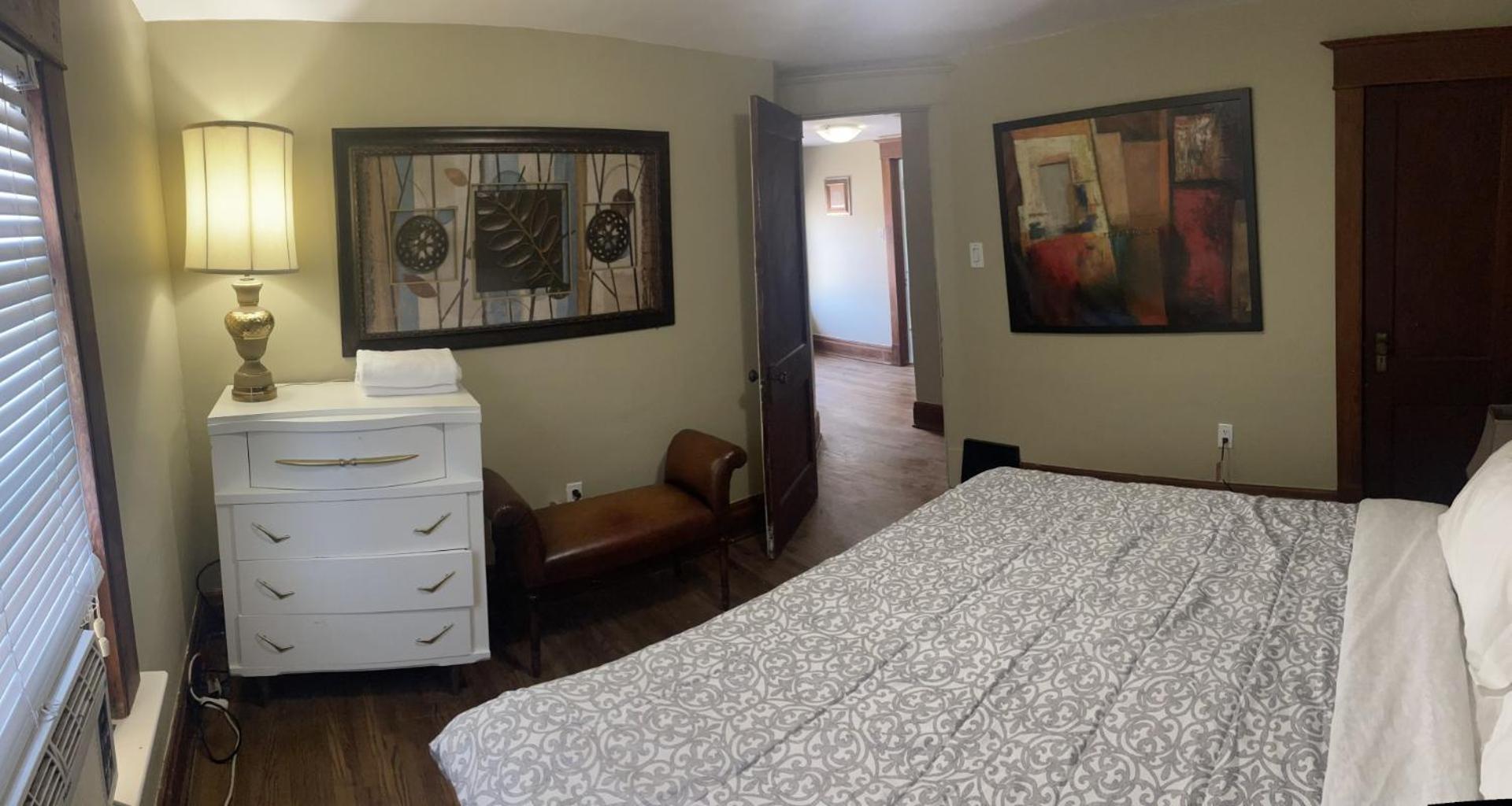 Exceptionally Close to the Falls Amazing Location & Complimentary Breakfast Delivered Daily to the Rental