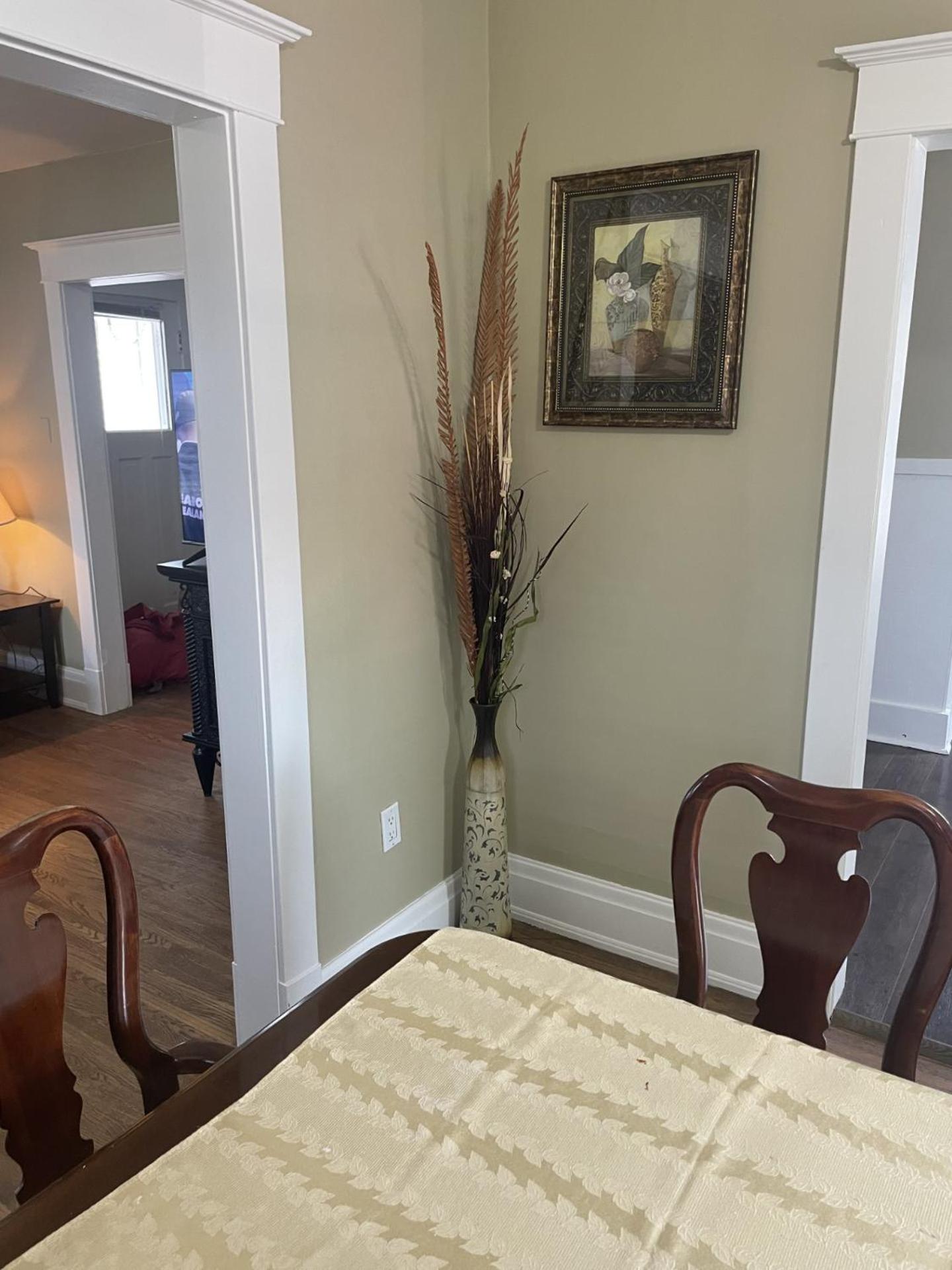 Exceptionally Close to the Falls Amazing Location & Complimentary Breakfast Delivered Daily to the Rental