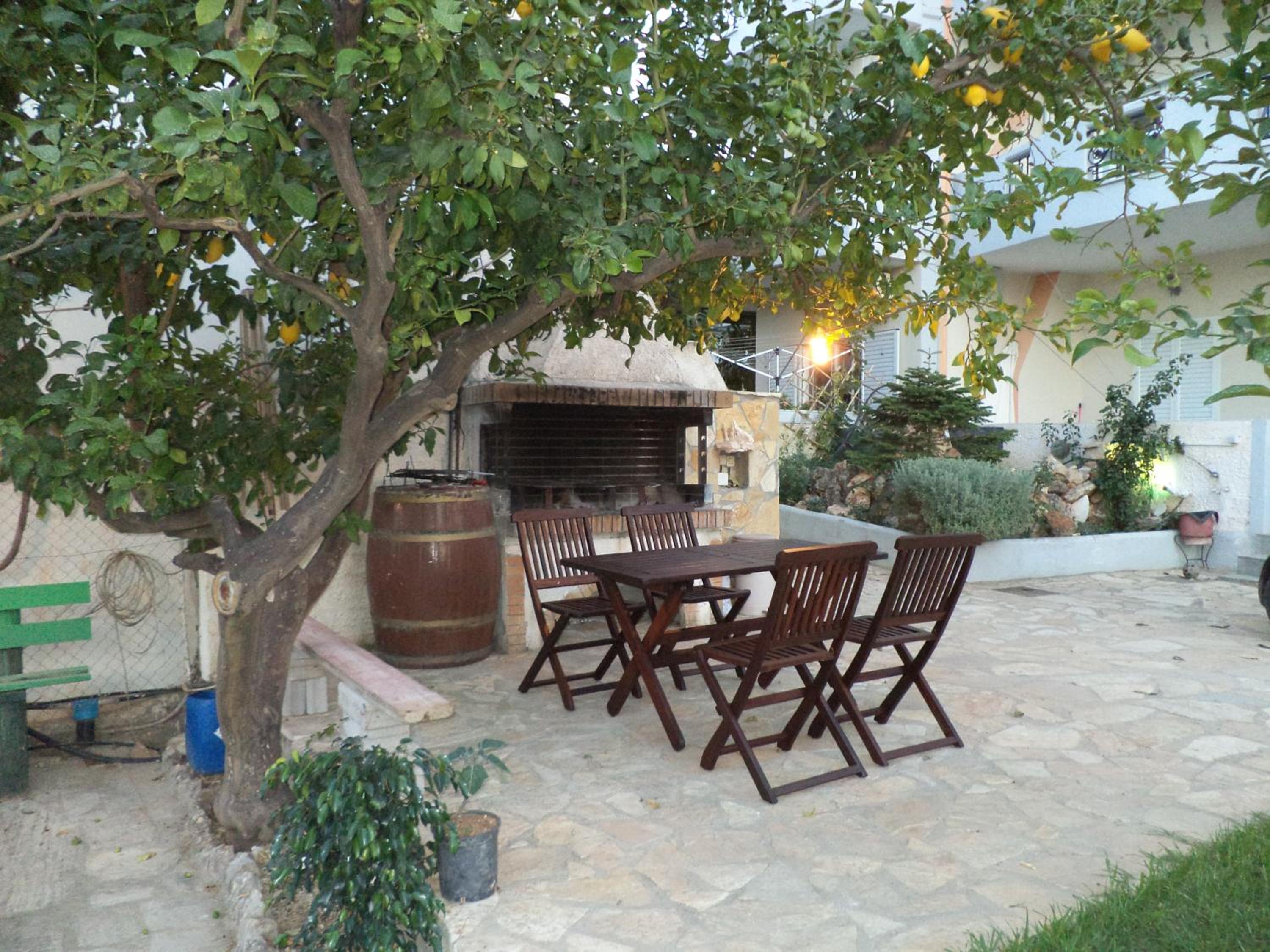 White villa F