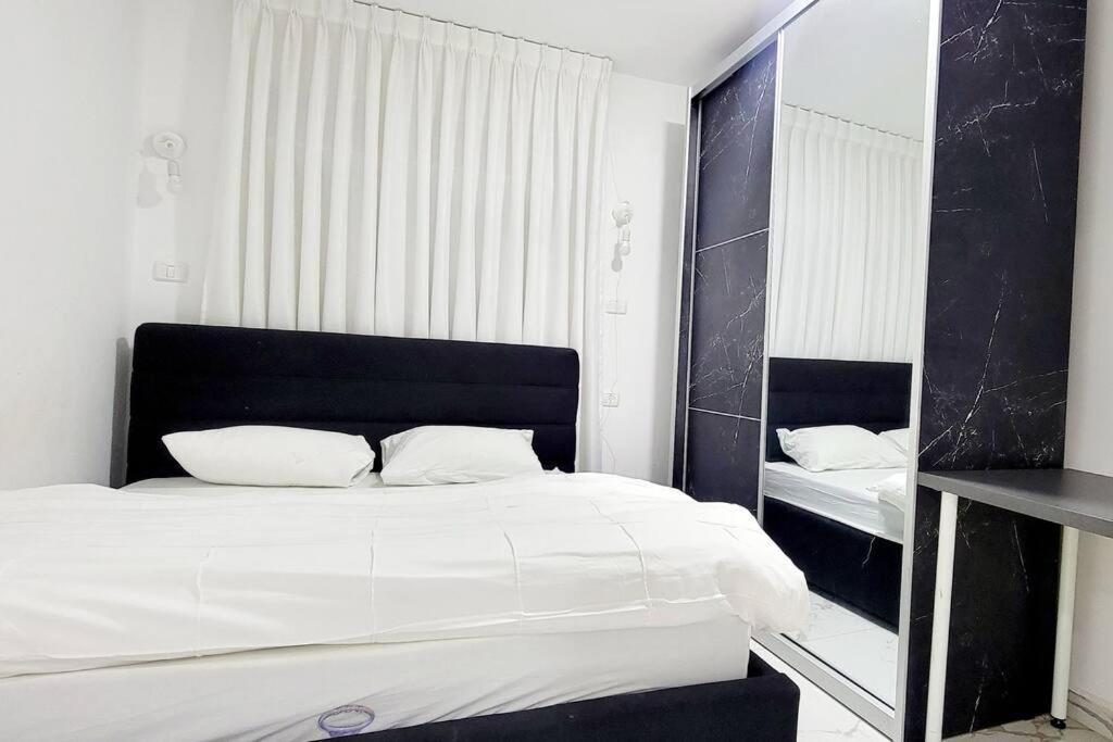 Modern Apartment in Ramat Gan Next to Sheba view 3