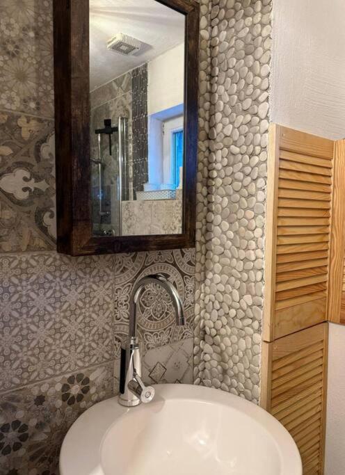 Style Boho Reethaus Wohnung mit SUP und Kanu