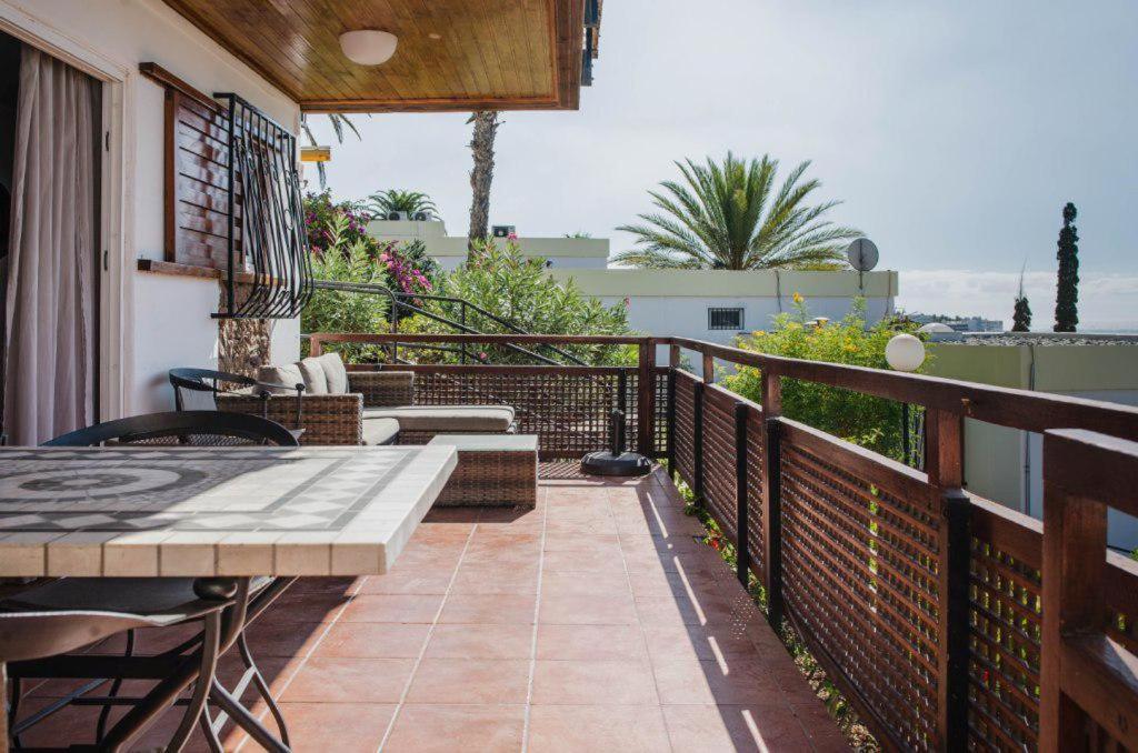 Rocas Rojas Beach Front