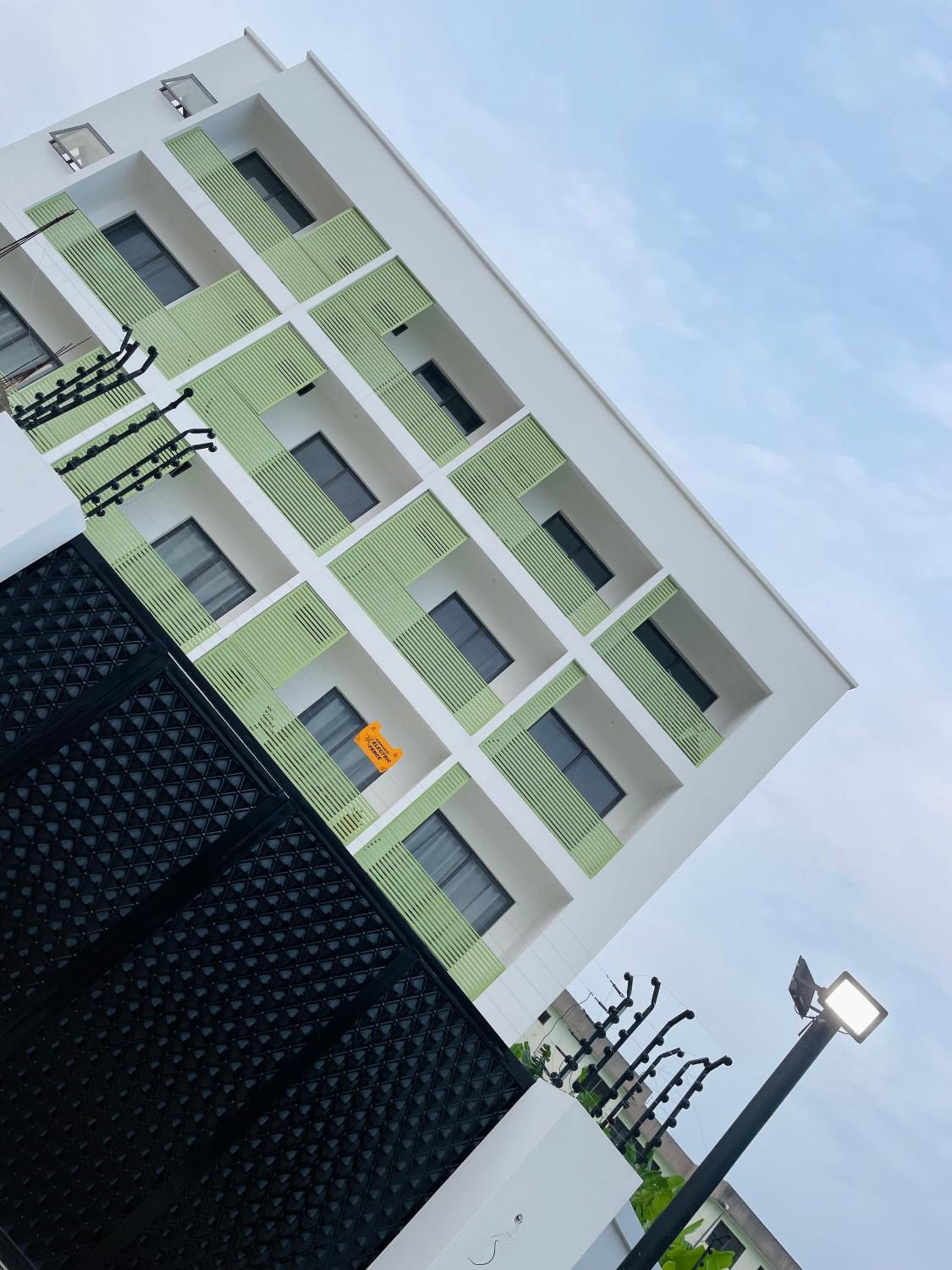 Yaven Heights Hotel