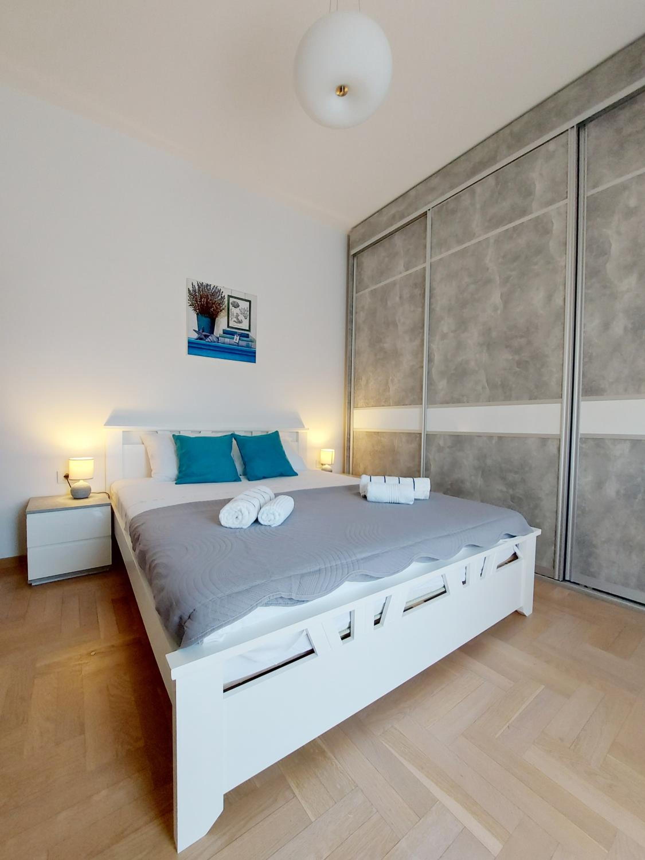 The Circle Apartment