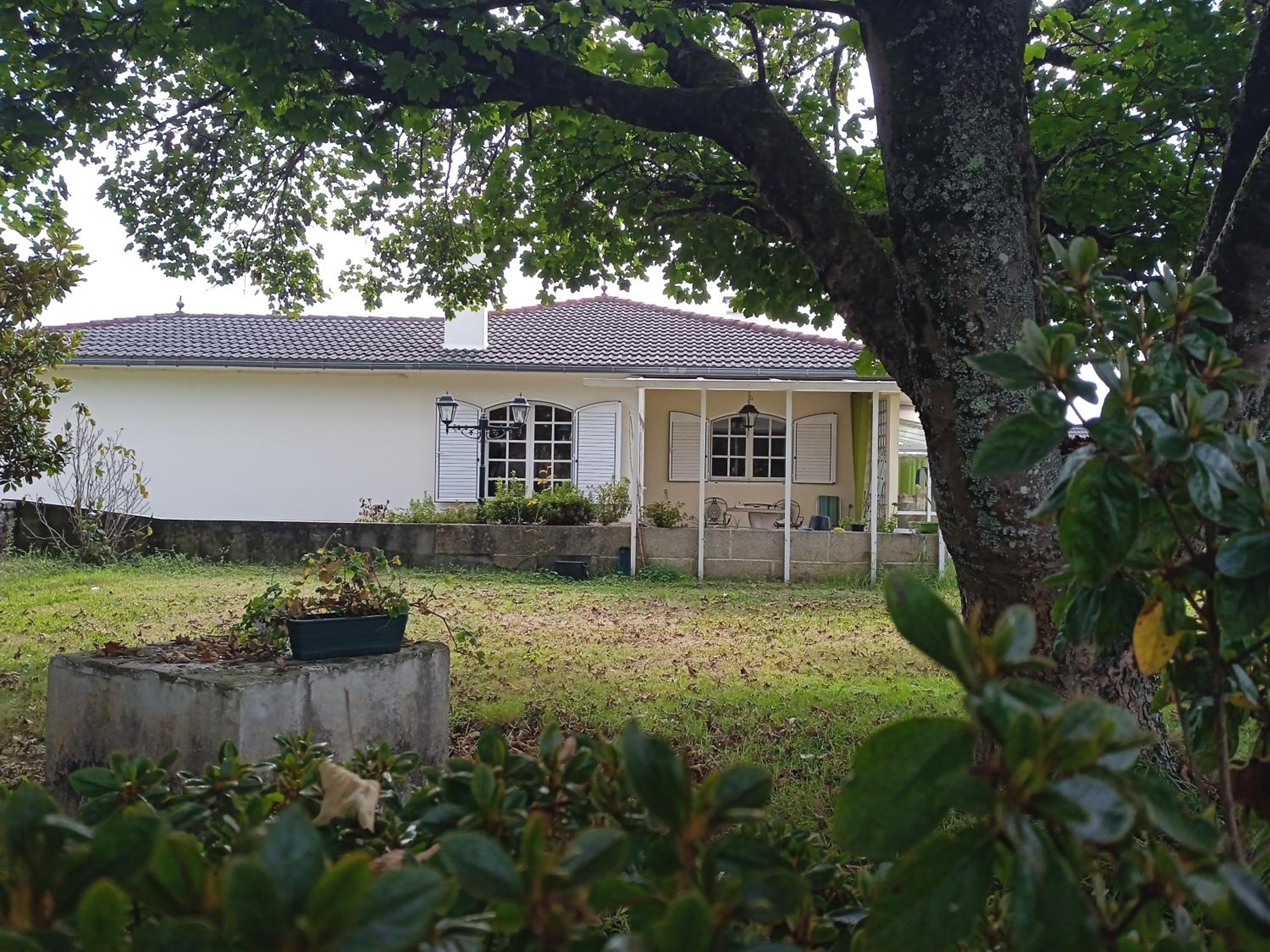 A casa de Abelleira enteira