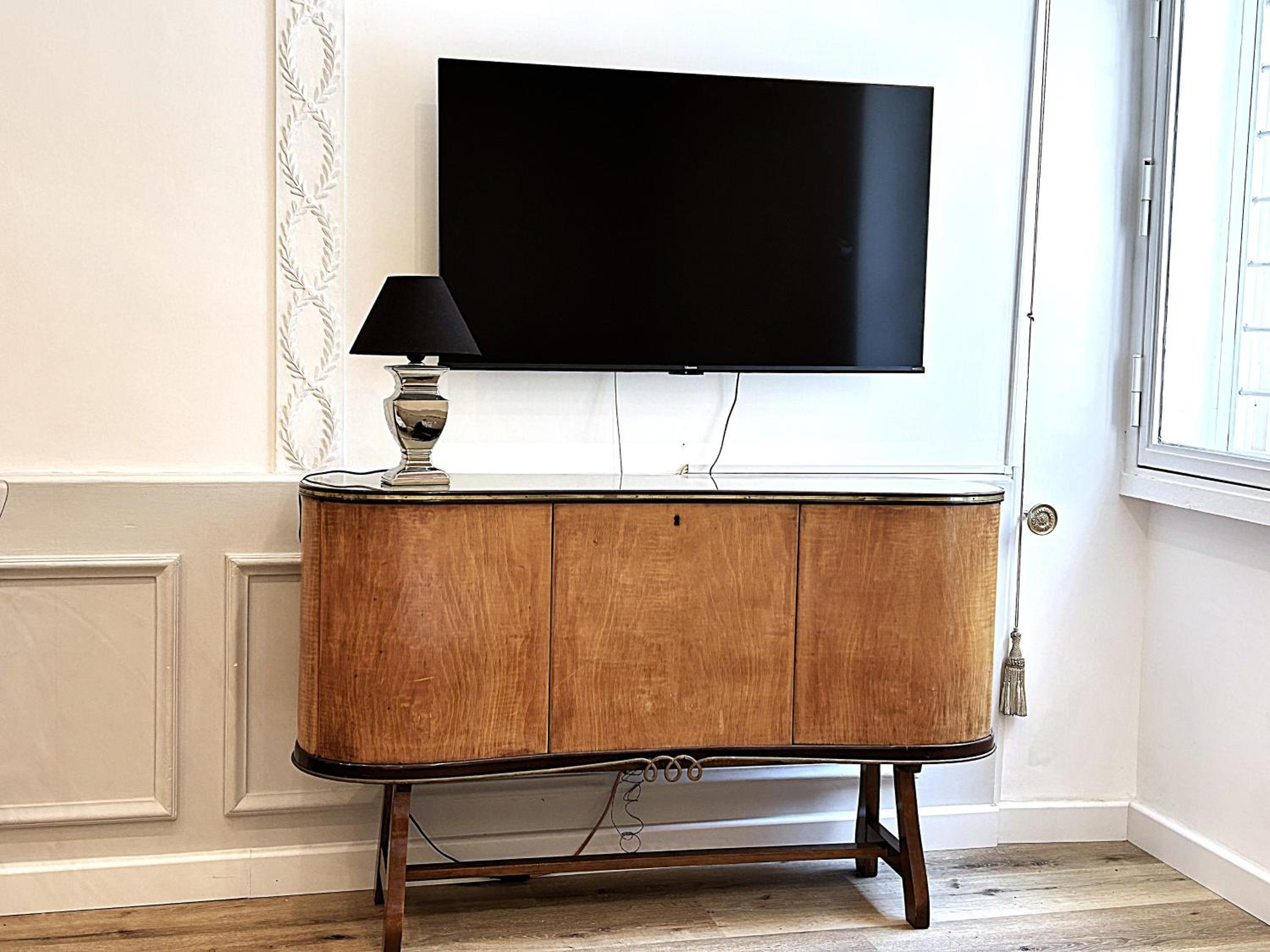 Crispi 30 Stylish Apartment