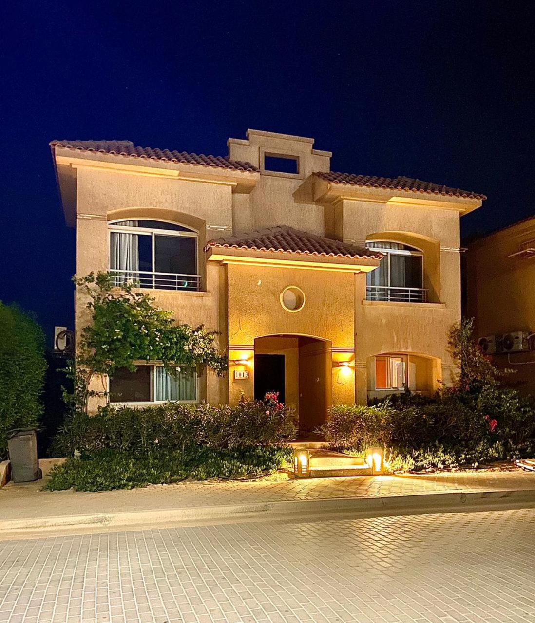 Telal Sokhna Villa first row families only Max 8 adults 4 kids view 2