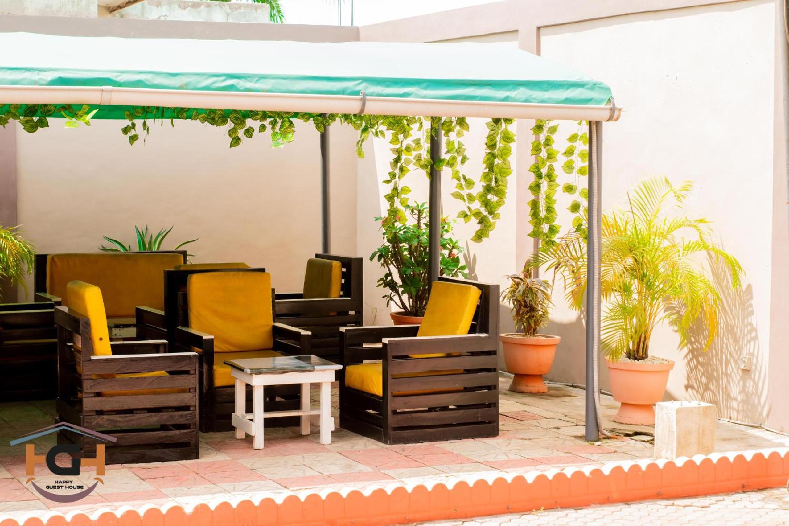 HAPPY GUEST HOUSE - HGH