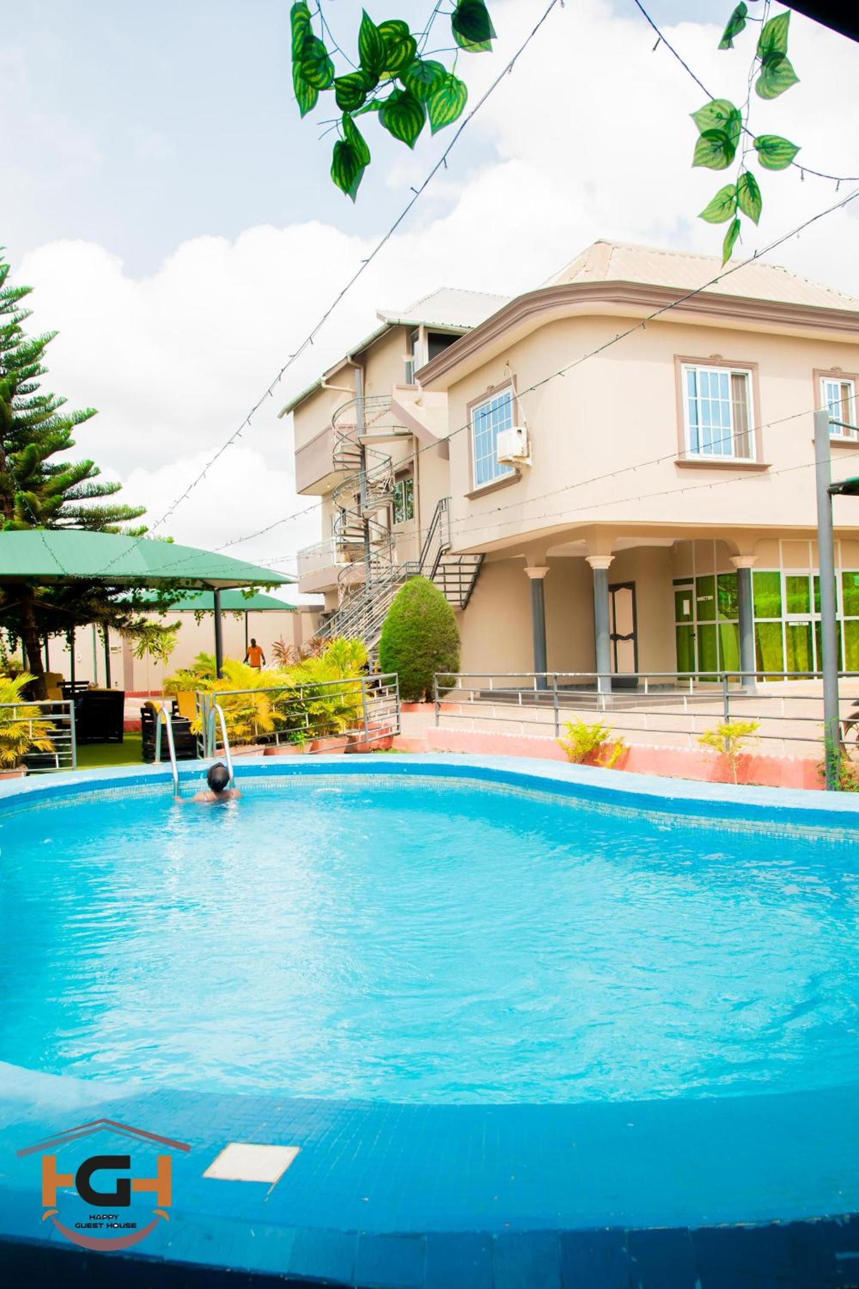 HAPPY GUEST HOUSE - HGH