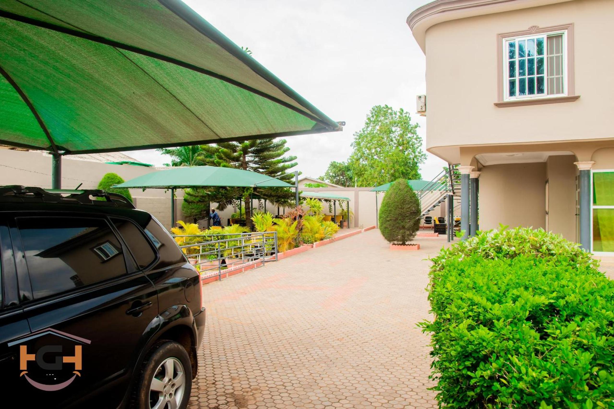 HAPPY GUEST HOUSE - HGH