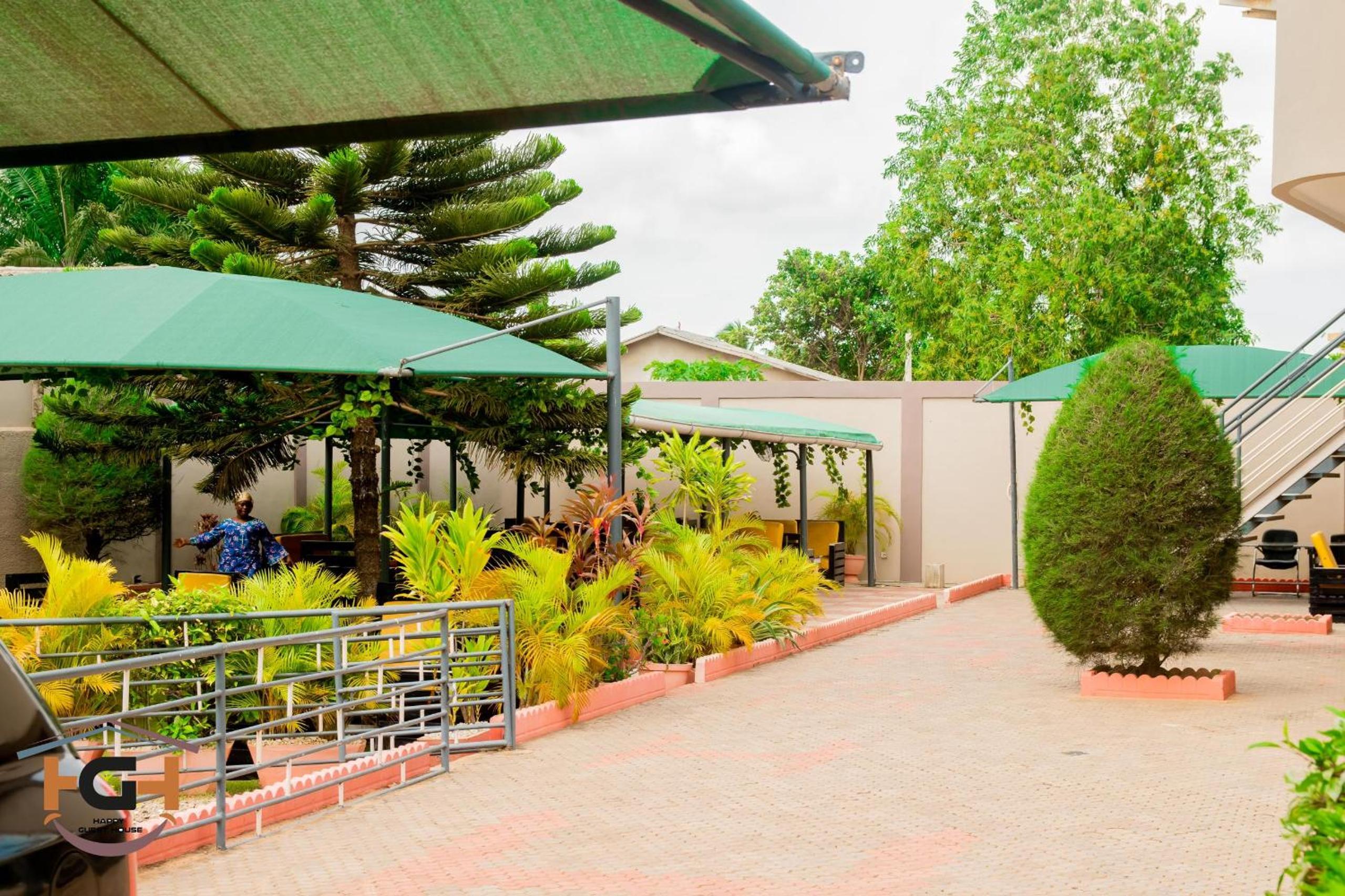 HAPPY GUEST HOUSE - HGH