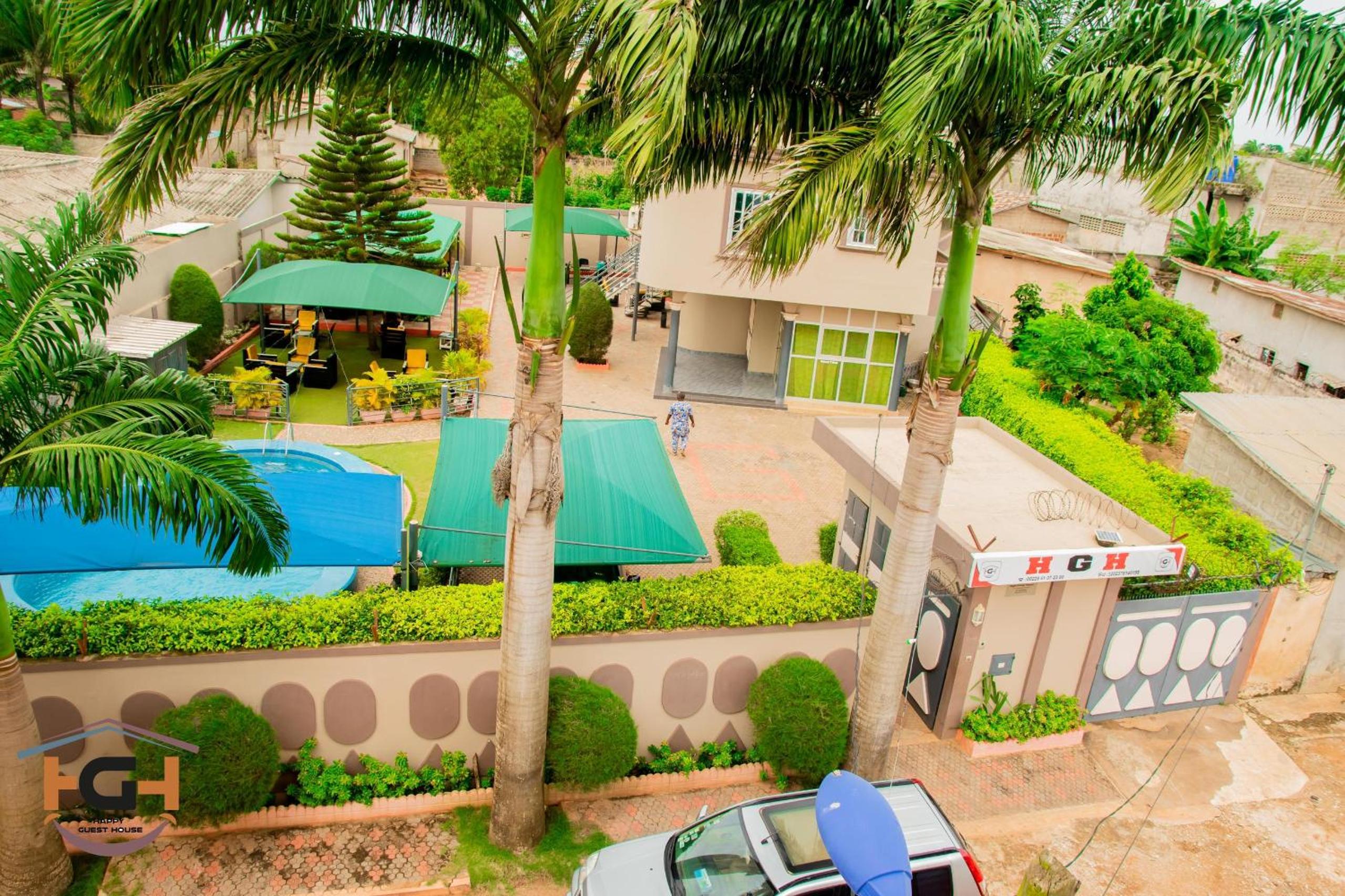 HAPPY GUEST HOUSE - HGH