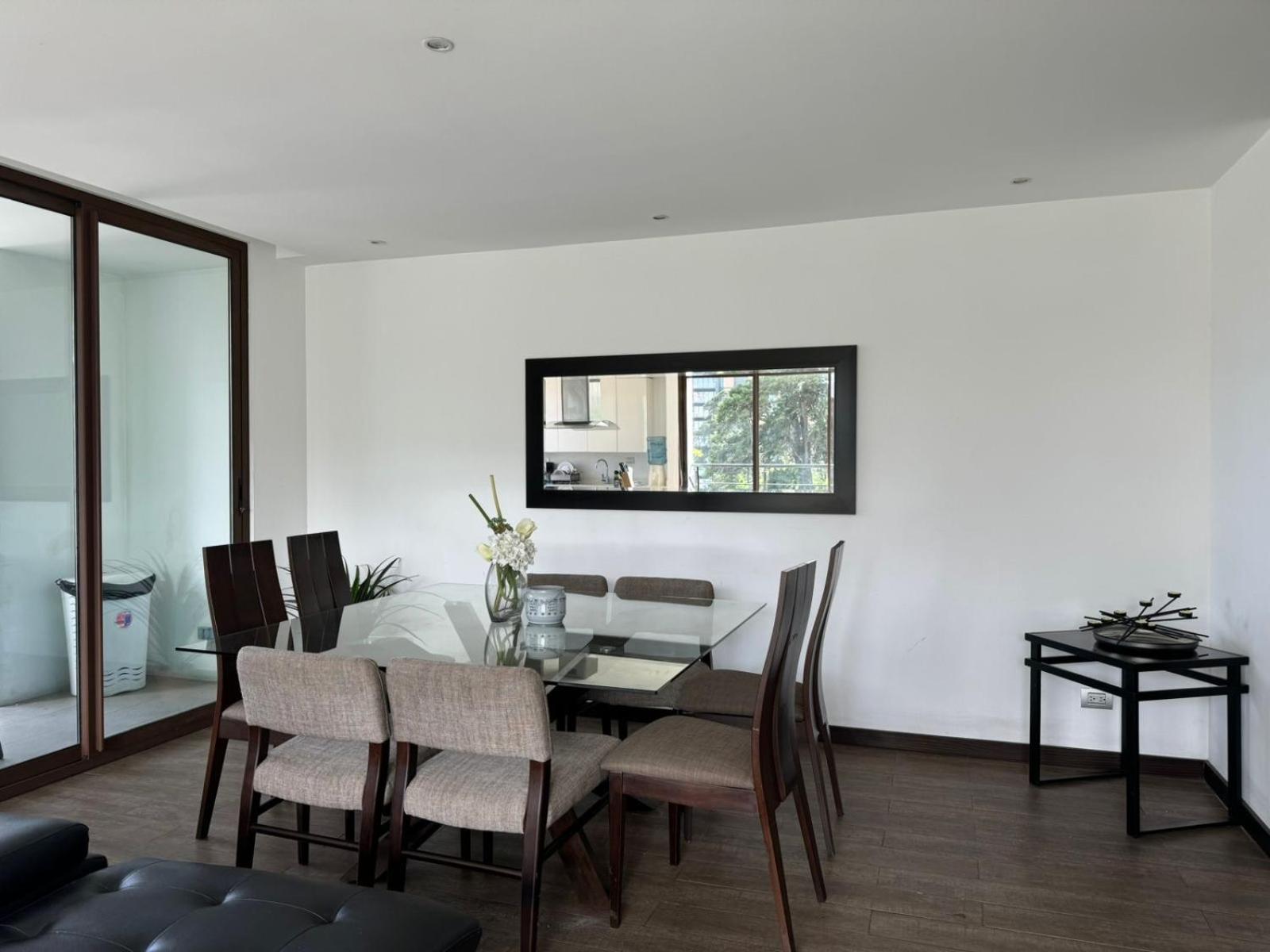 Apartamento lujoso en zona 10, Urbana view 2