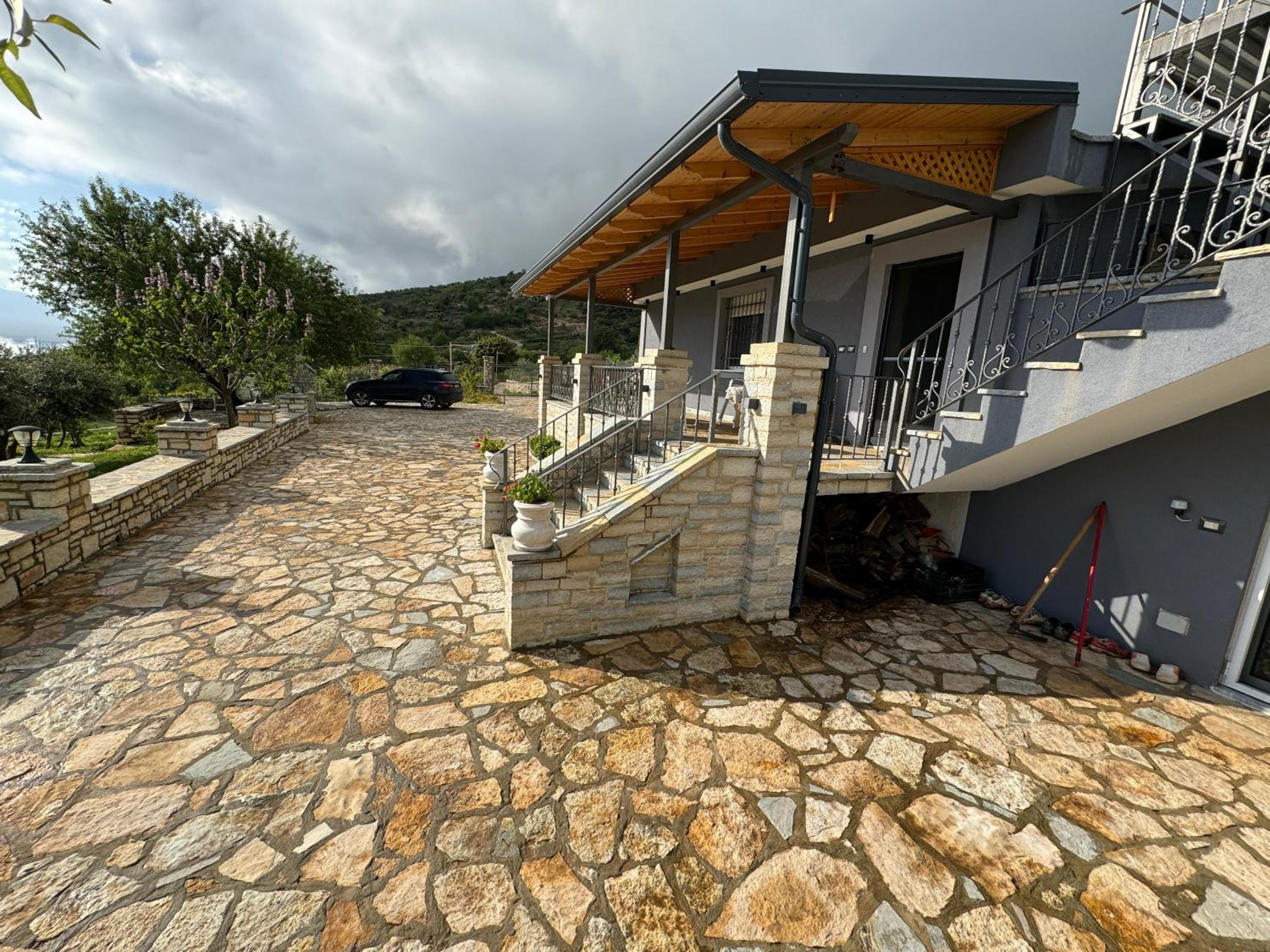 Vjosa Balcony
