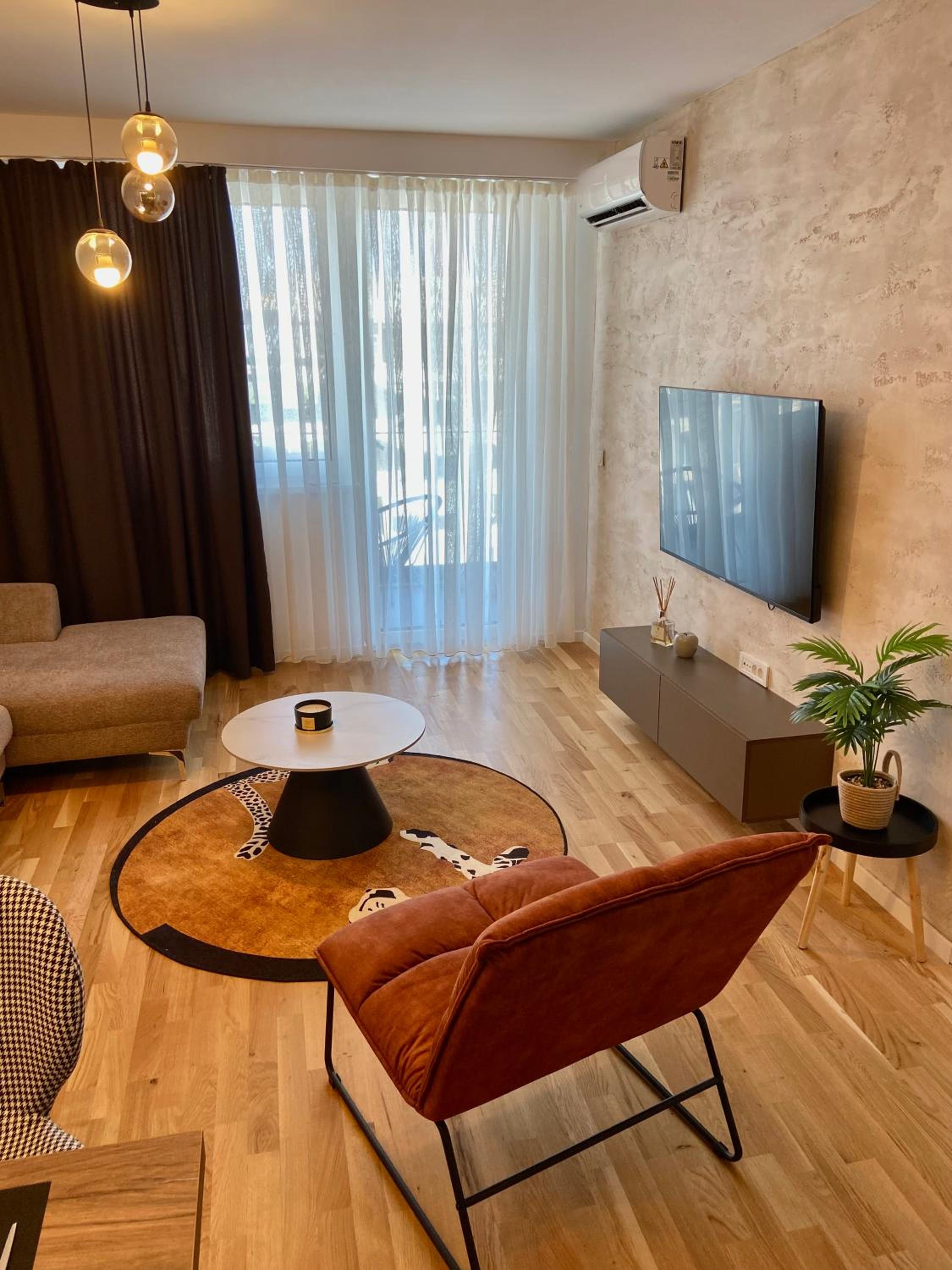 SARA Apartment EAST GATE LIVING view 2