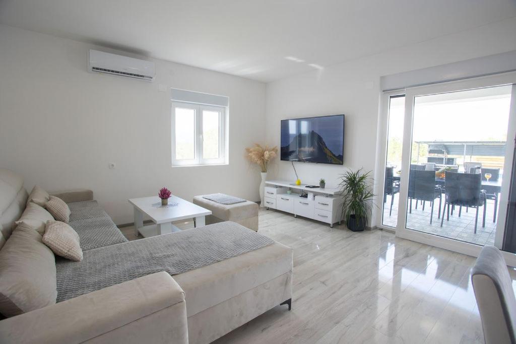 Villa La Vita, Ljubuški