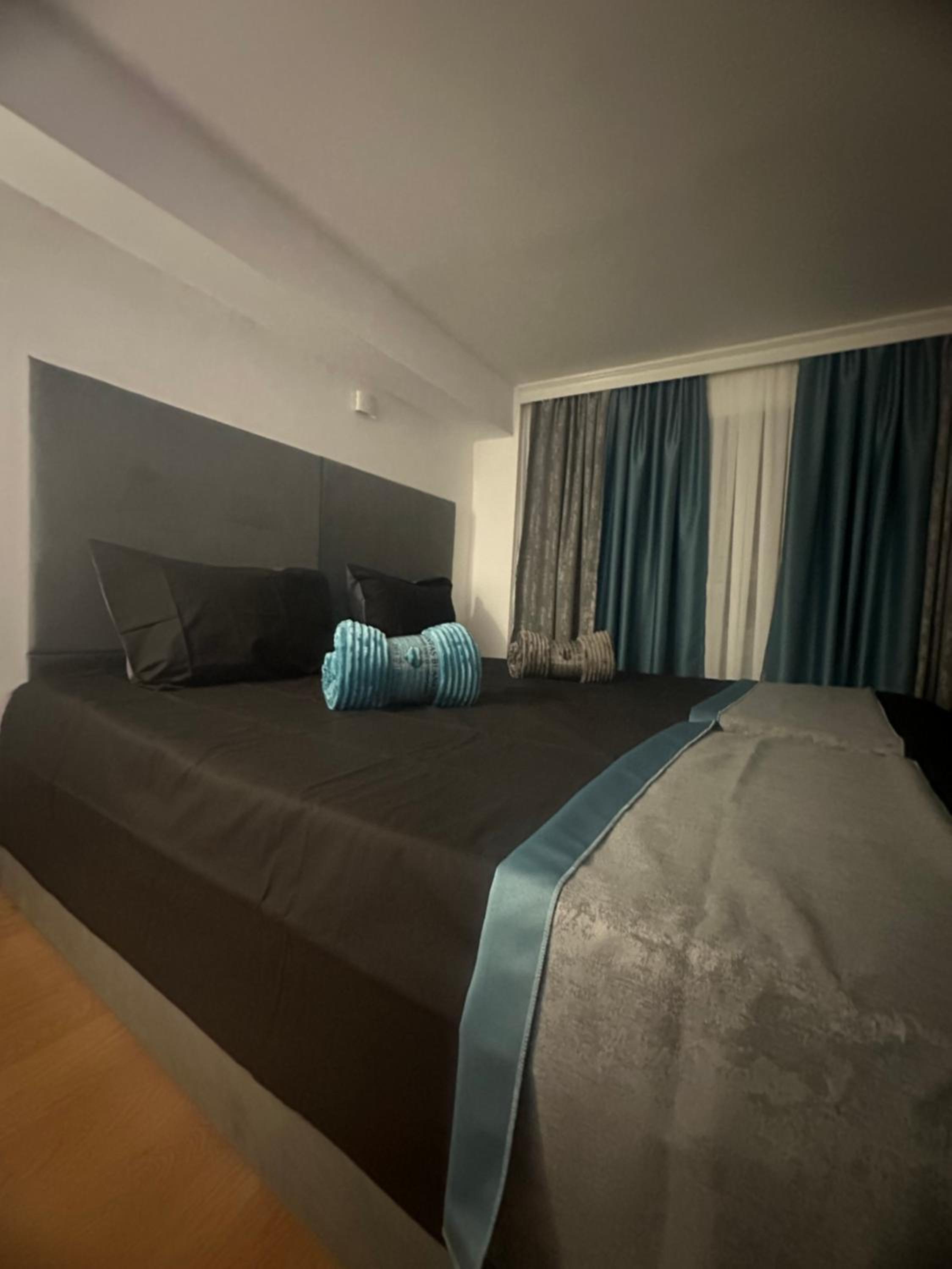 BLuxury apartments view 4