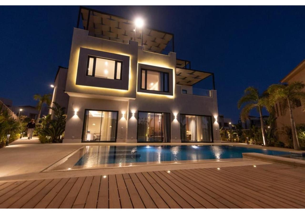 A wonderful stand alone villa with a fully furnished ultra modern swimming pool in Palm Hills in Sheikh Zayed