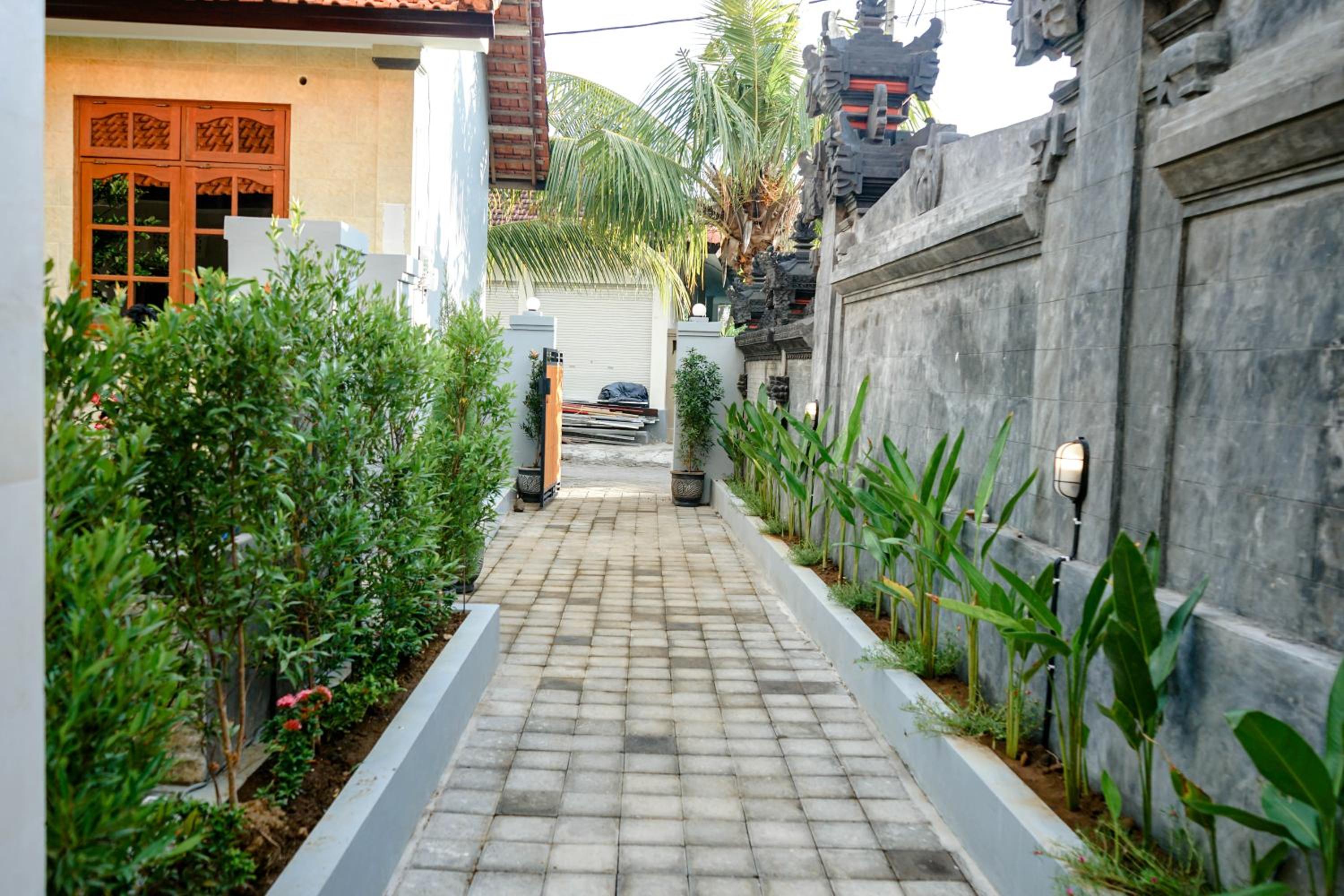 Adhi Homestay