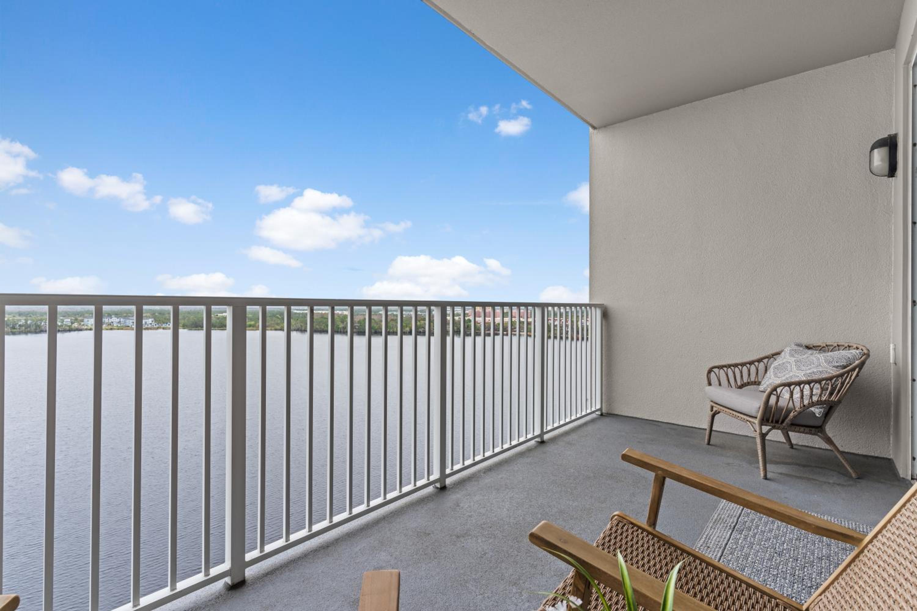 5-Min to Disney Lakeside Retreat