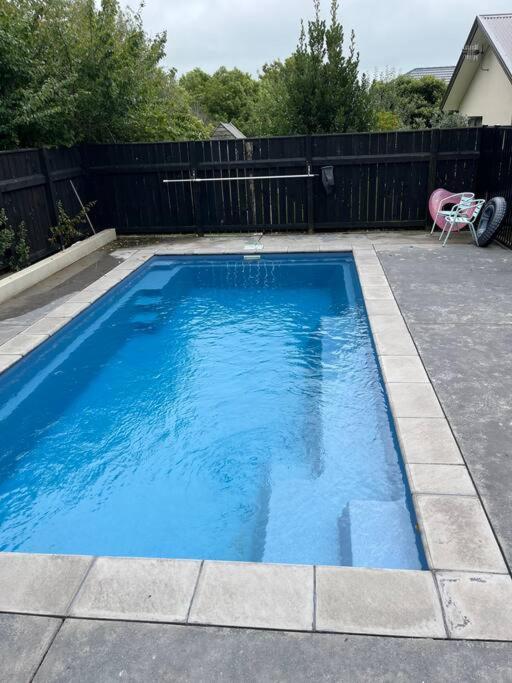 5 bedrooms, Pool in Havelock North! view 4