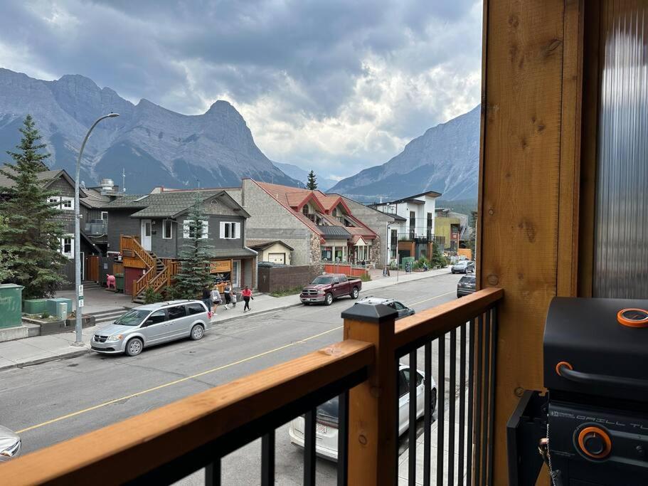 T202 BRAND NEW! The Mountain's Call- Mountain View Stay