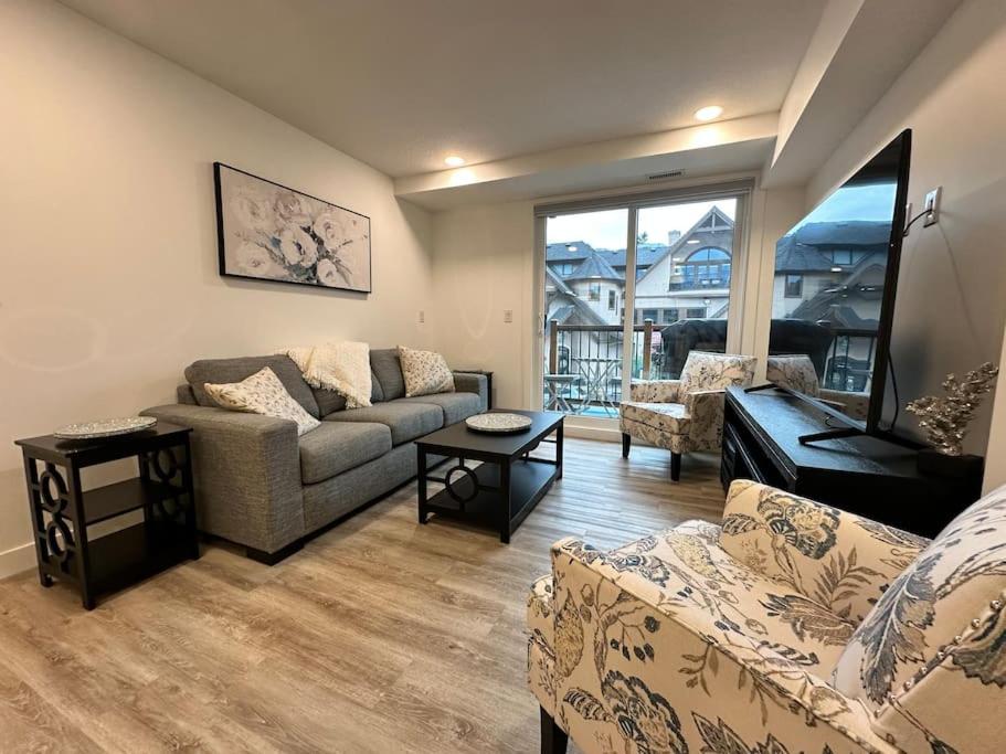 T202 BRAND NEW! The Mountain's Call- Mountain View Stay