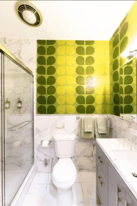 The Green Room: 70s Groove Themed Studio