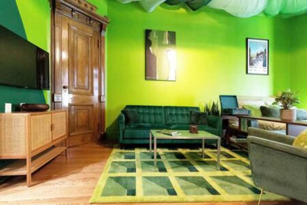 The Green Room: 70s Groove Themed Studio