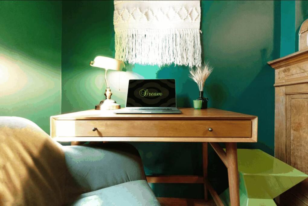 The Green Room: 70s Groove Themed Studio