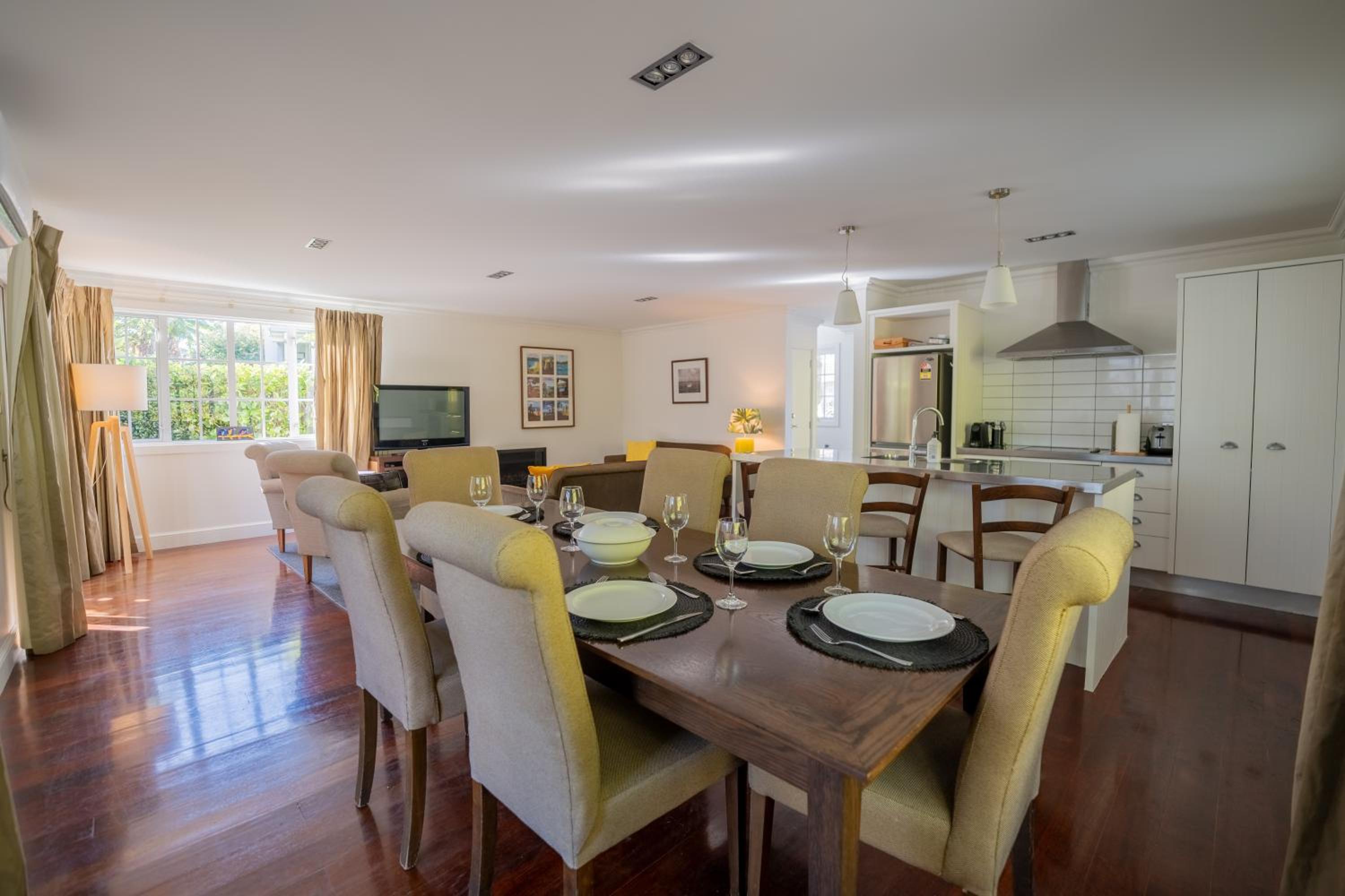 Mototui Cottage 2 or 3 Bedroom - Russell Cottages