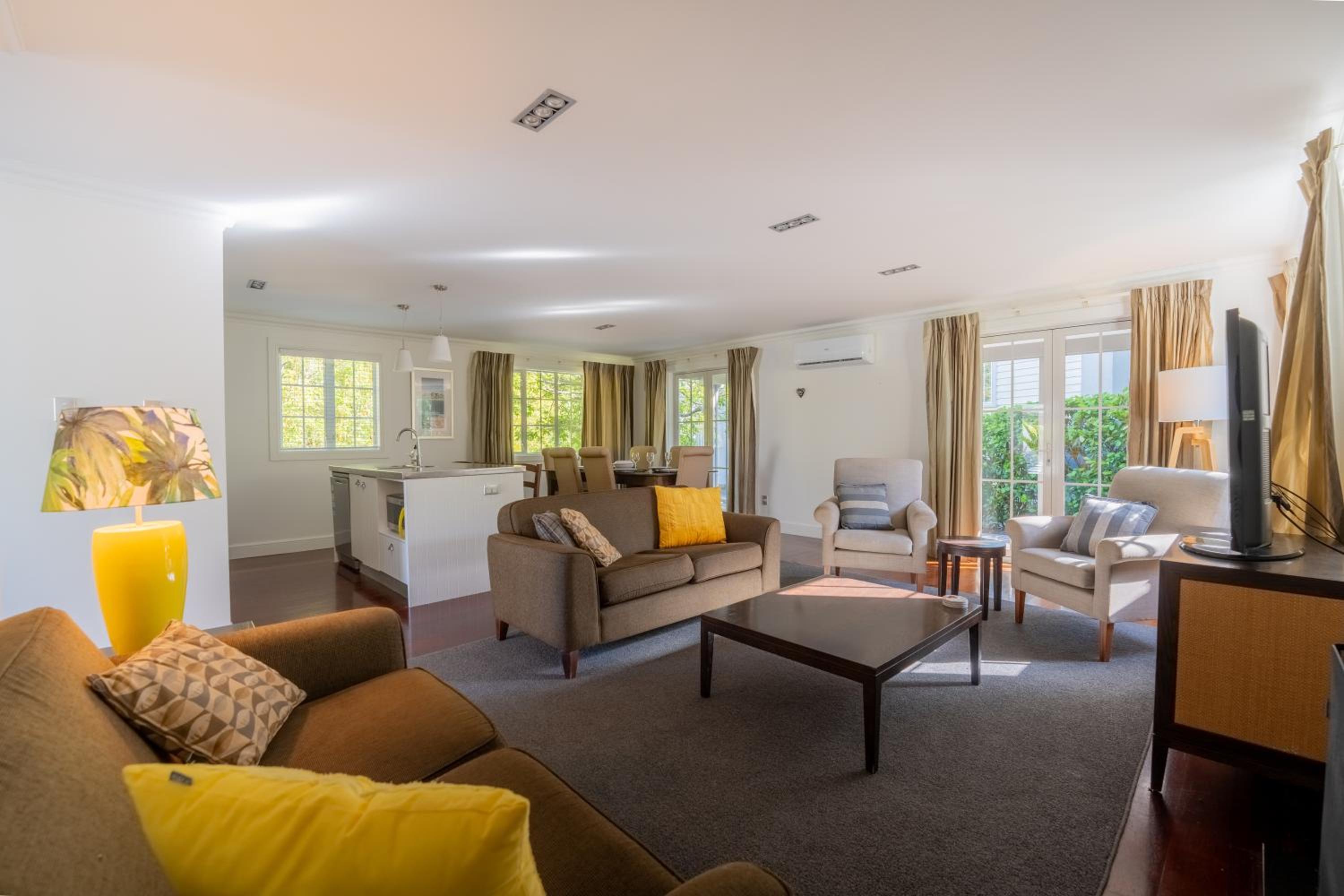 Mototui Cottage 2 or 3 Bedroom - Russell Cottages
