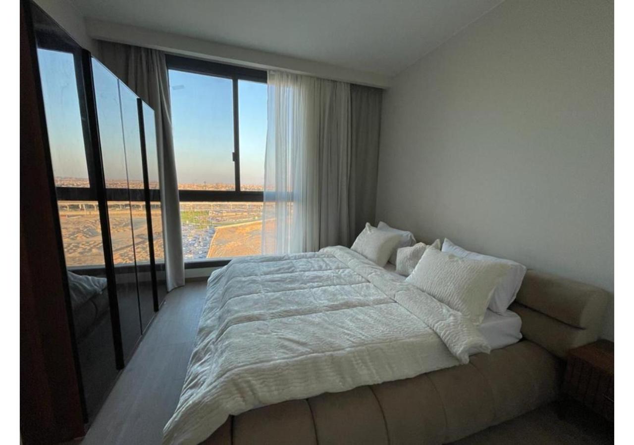 Deluxe Furnished Apartment in Mall Of Arabia Towers , AEON 1407