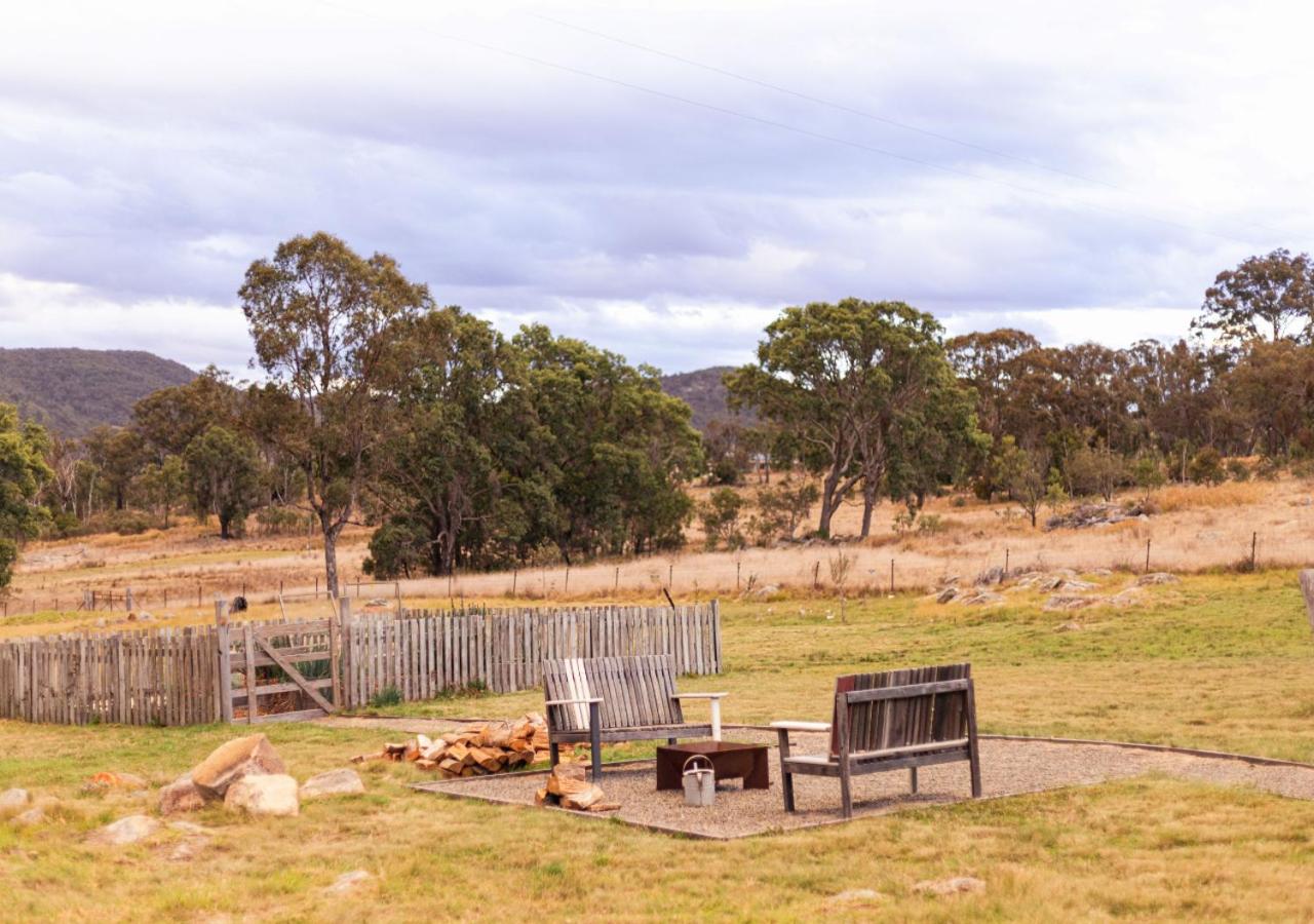Pretty Pink Queenslander - Spectacular Views, Space and Serenity
