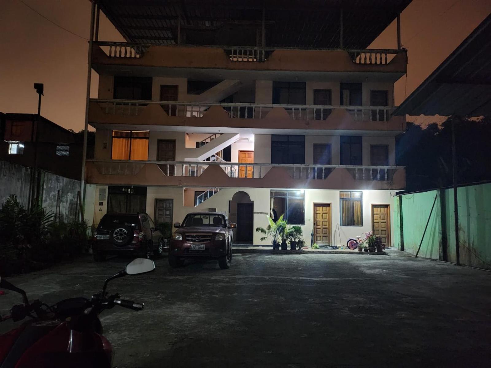 Hostal Everest