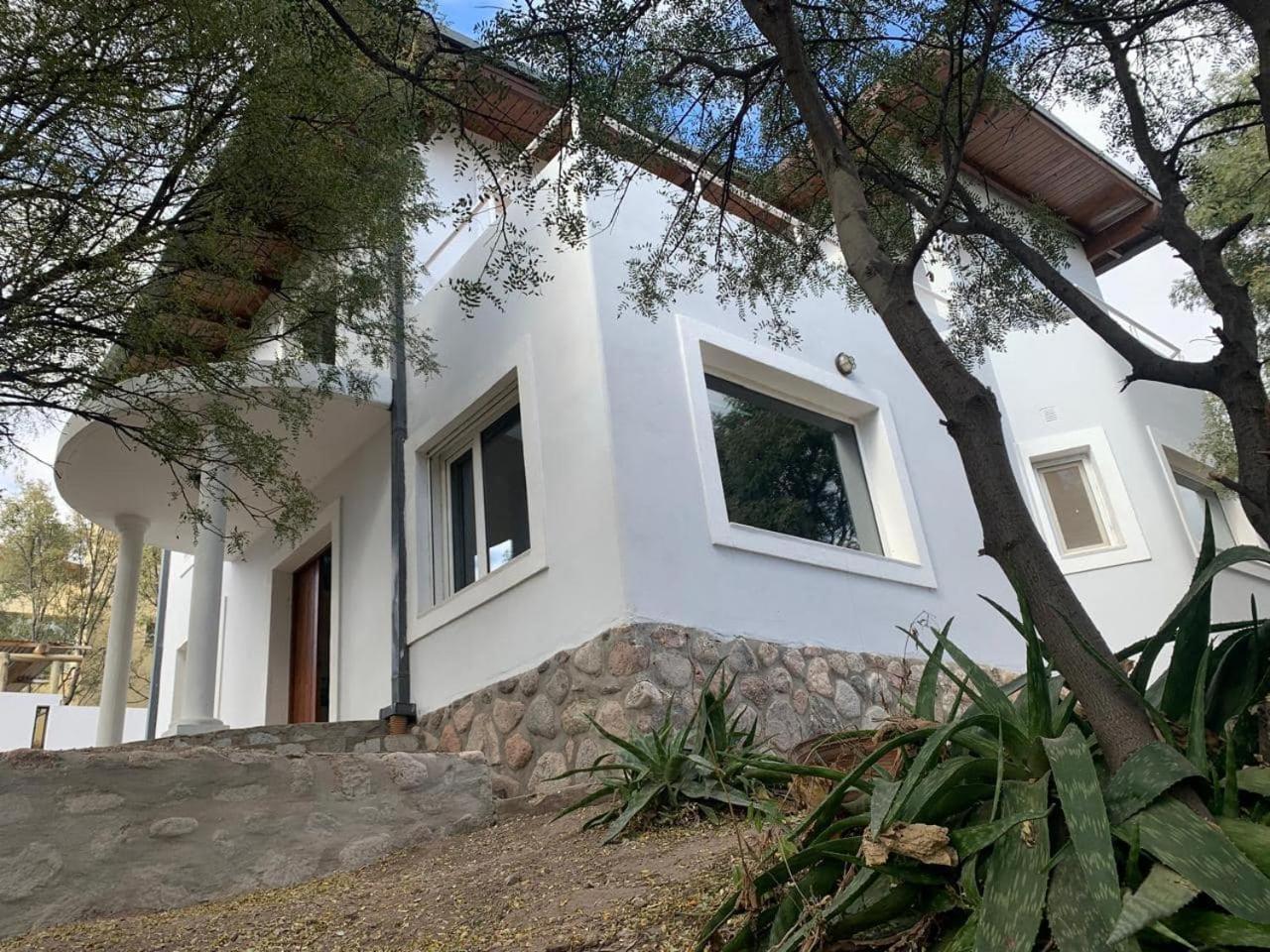 Exclusiva Propiedad con vista al Cerro Uritorco, Barrio Residencial, Capilla Del Monte