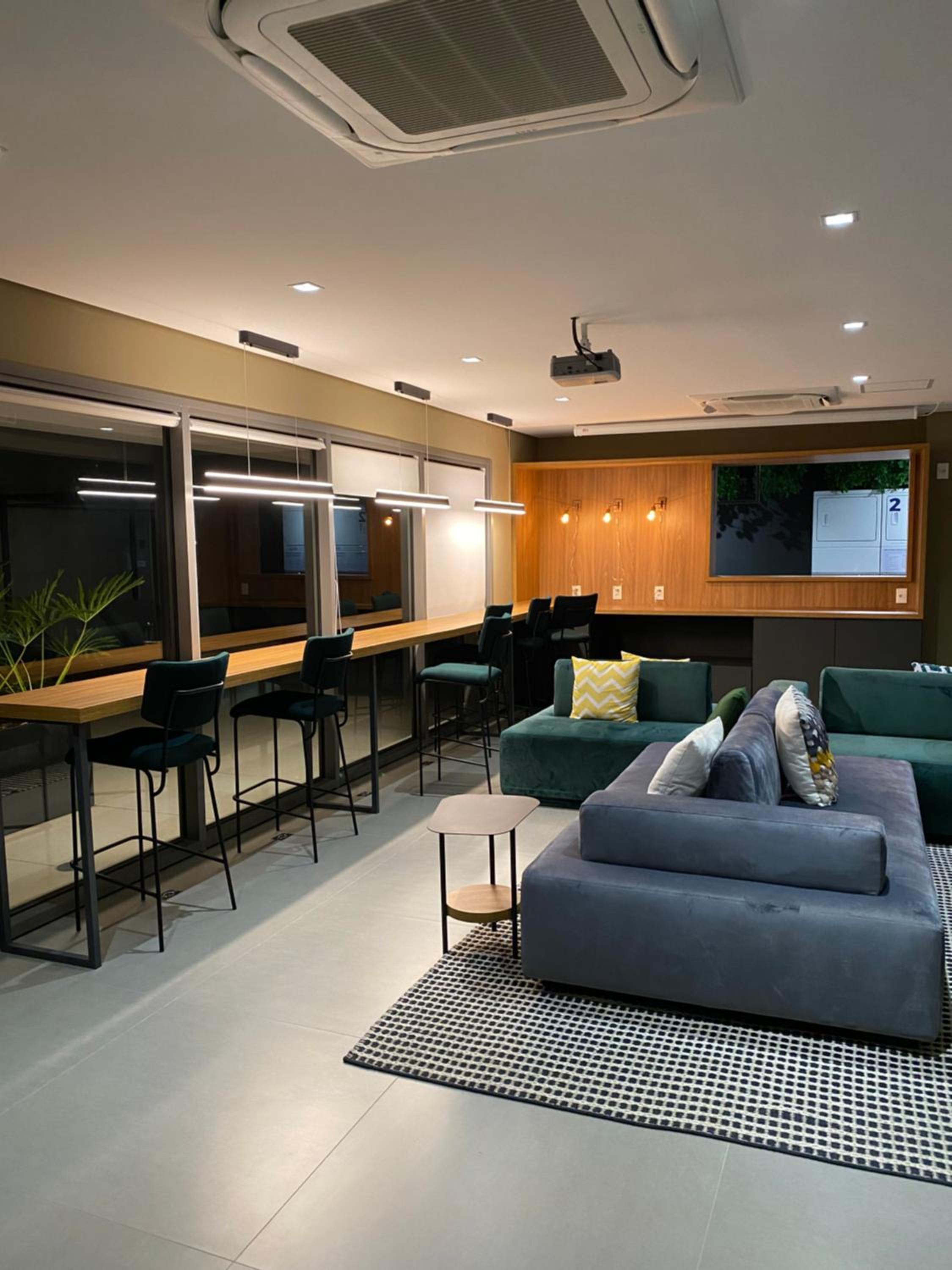 Studio 509 - Lindo studio ao lado do metro e shopping com Alexa