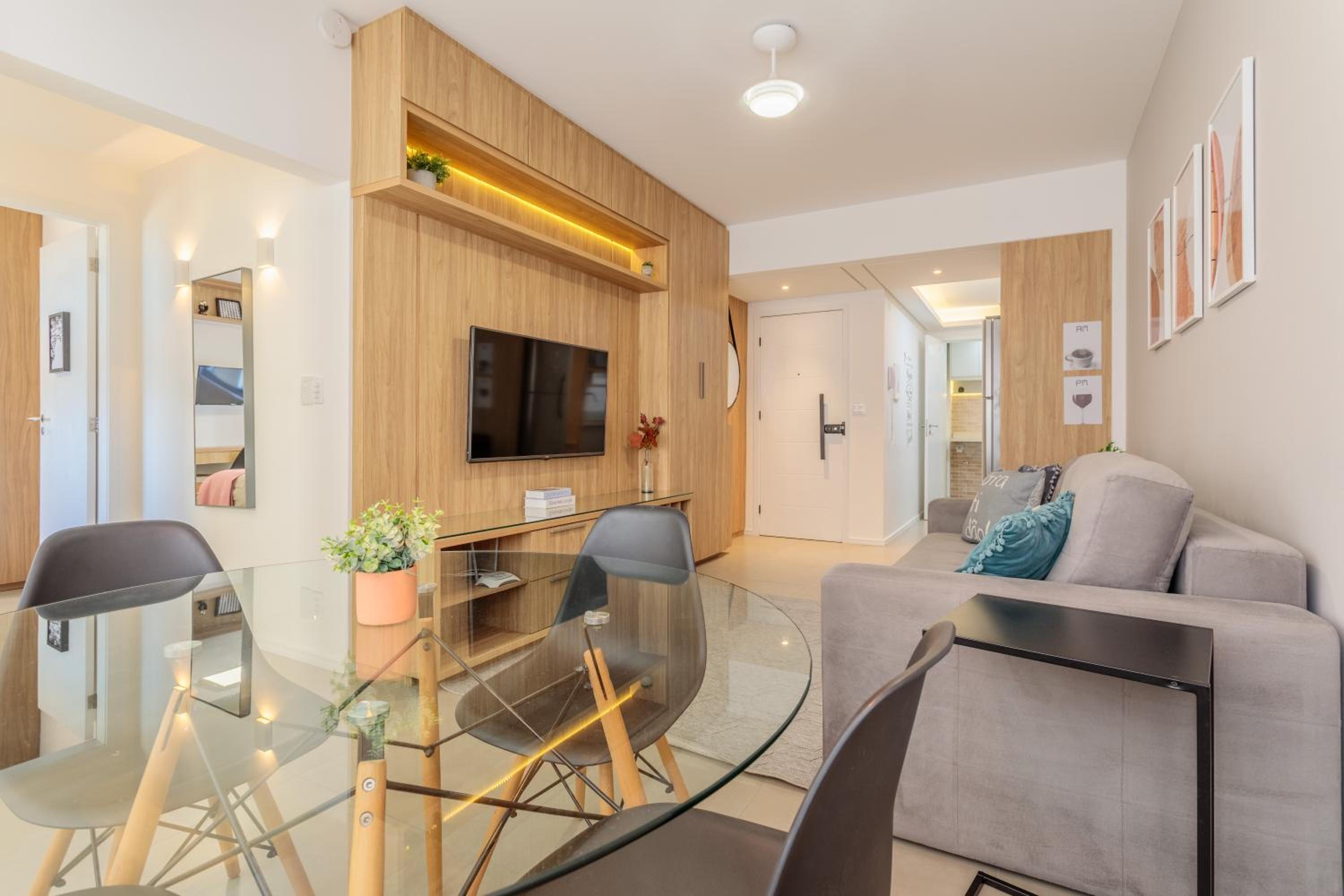 Apto de Designer com vista para a Beiramar PY4648