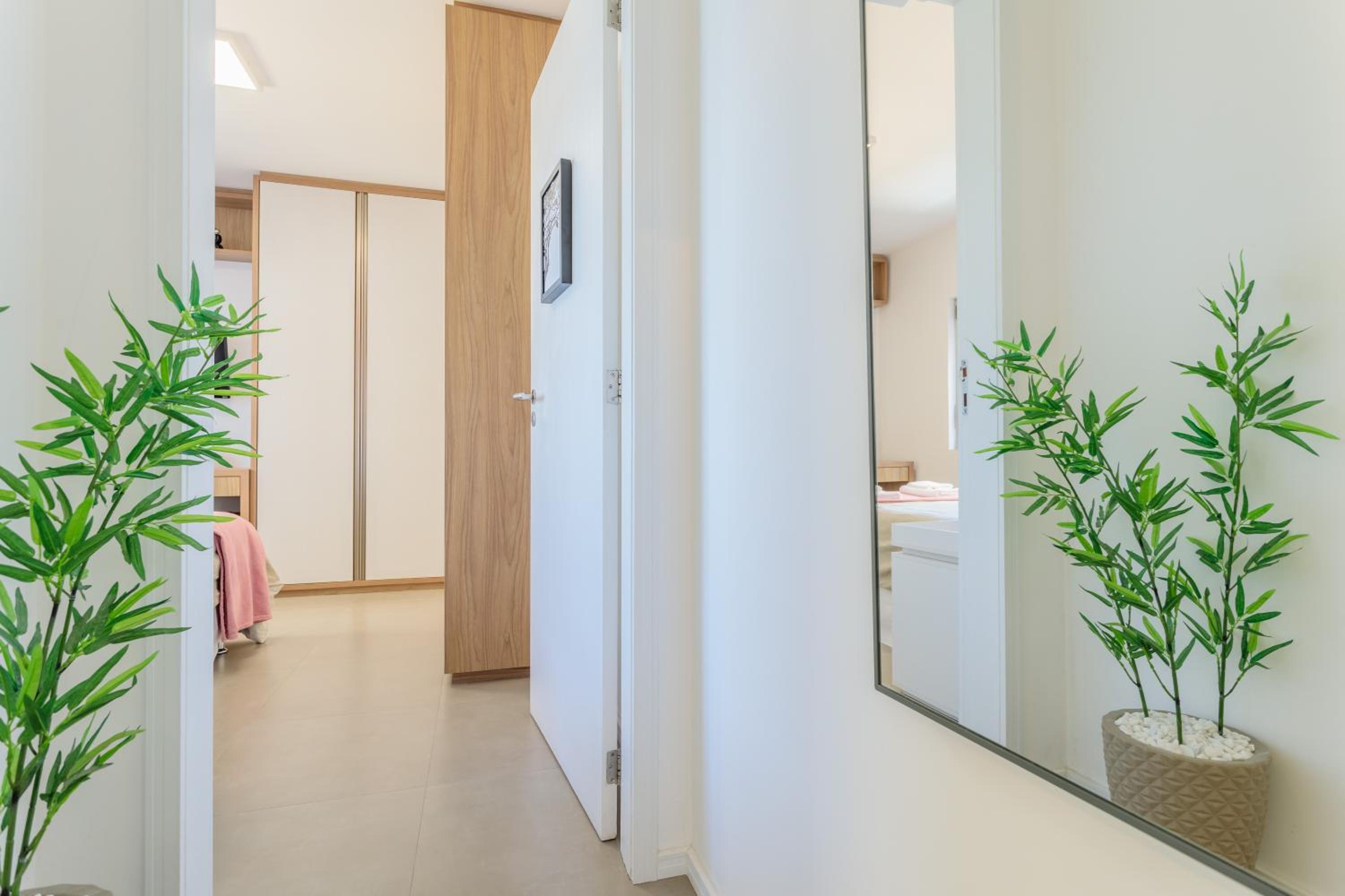 Apto de Designer com vista para a Beiramar PY4648
