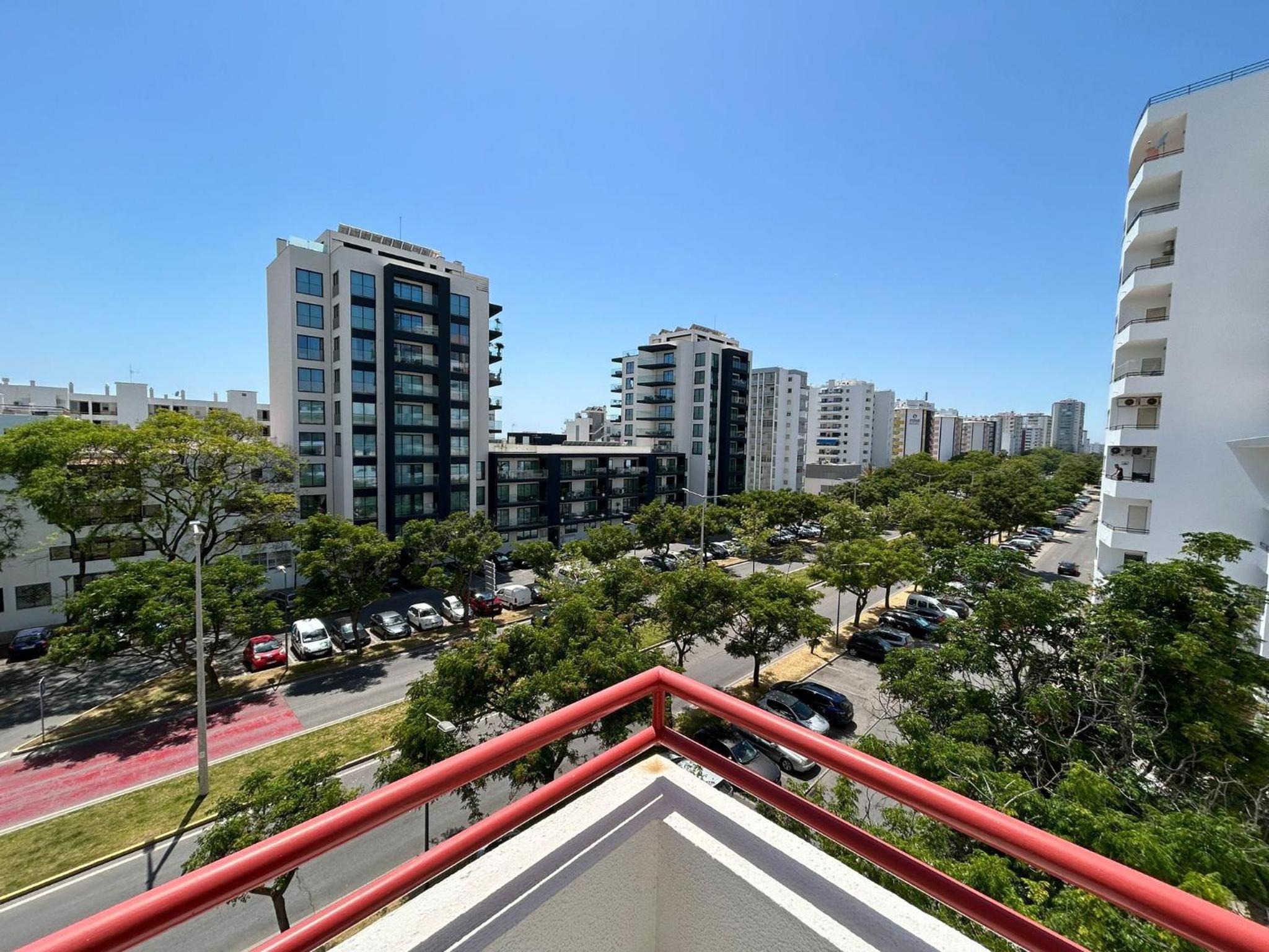 Nice Flat in Quarteira Beach view 2