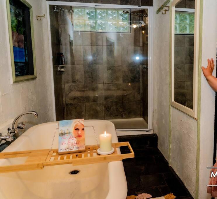 Romantic Retreat in the Dandenong Mountains