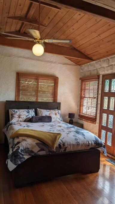Romantic Retreat in the Dandenong Mountains