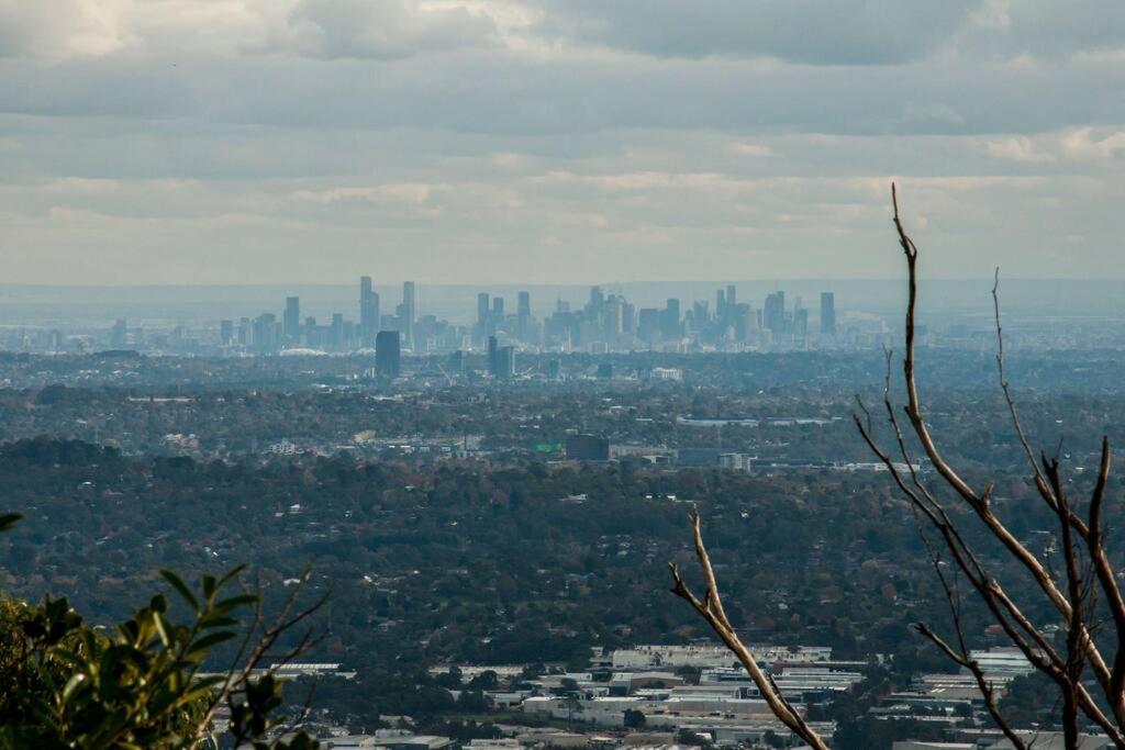 Romantic Retreat in the Dandenong Mountains