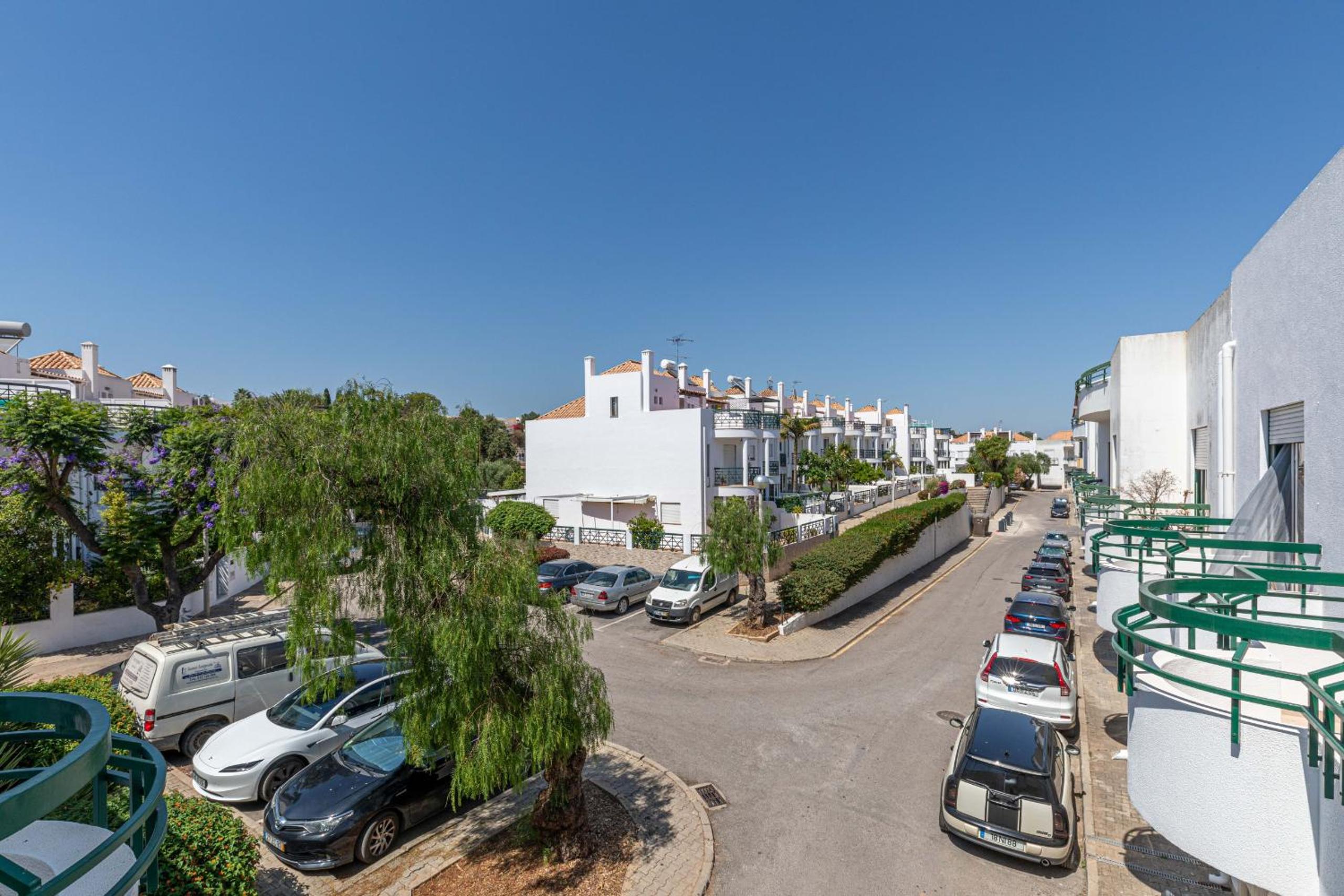 Apartment Alfarrobeira-with Superb Sun Terrace view 4