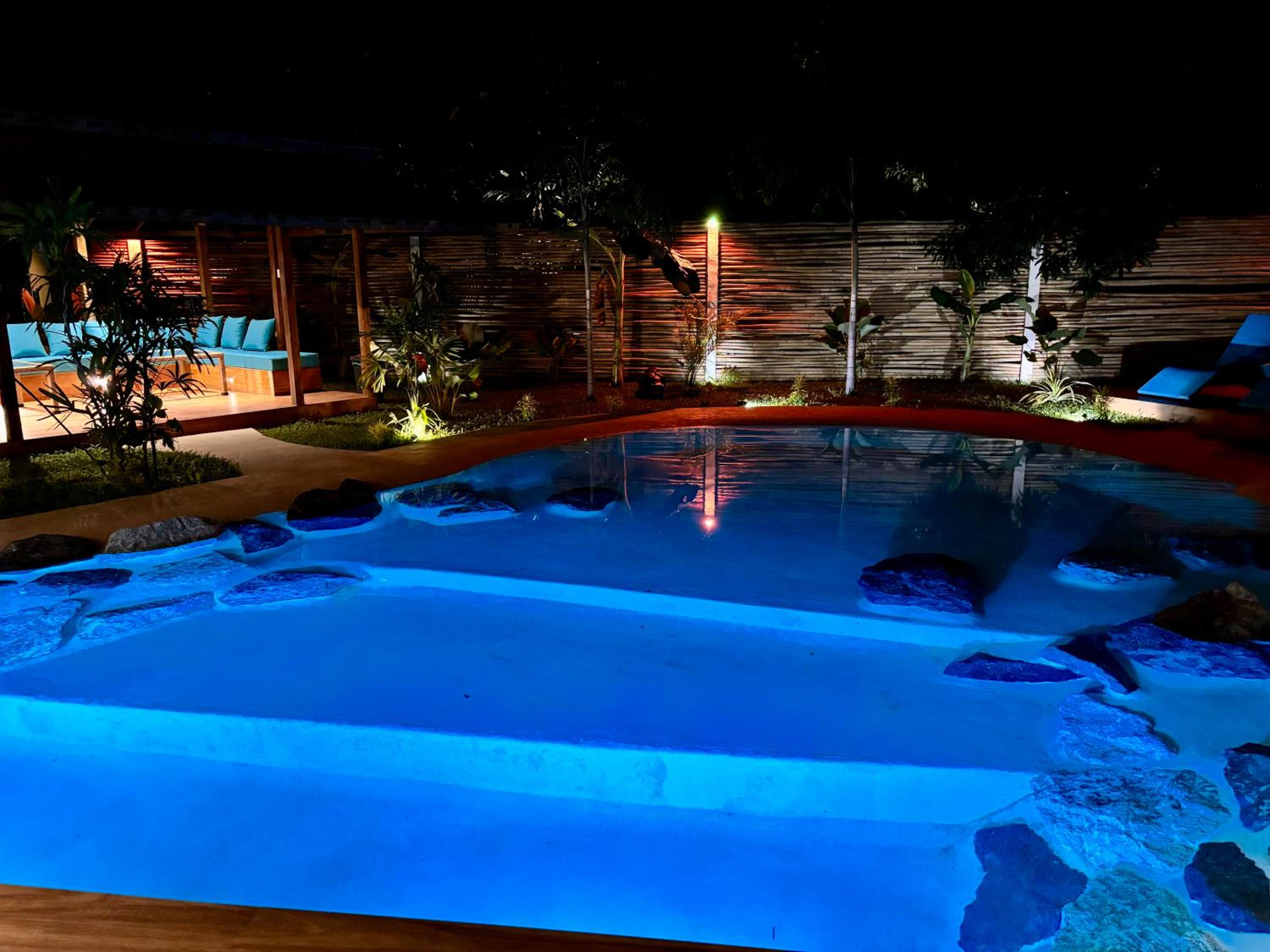 Turquoise Tide Villa with beach style Pool & Jacuzzi view 3