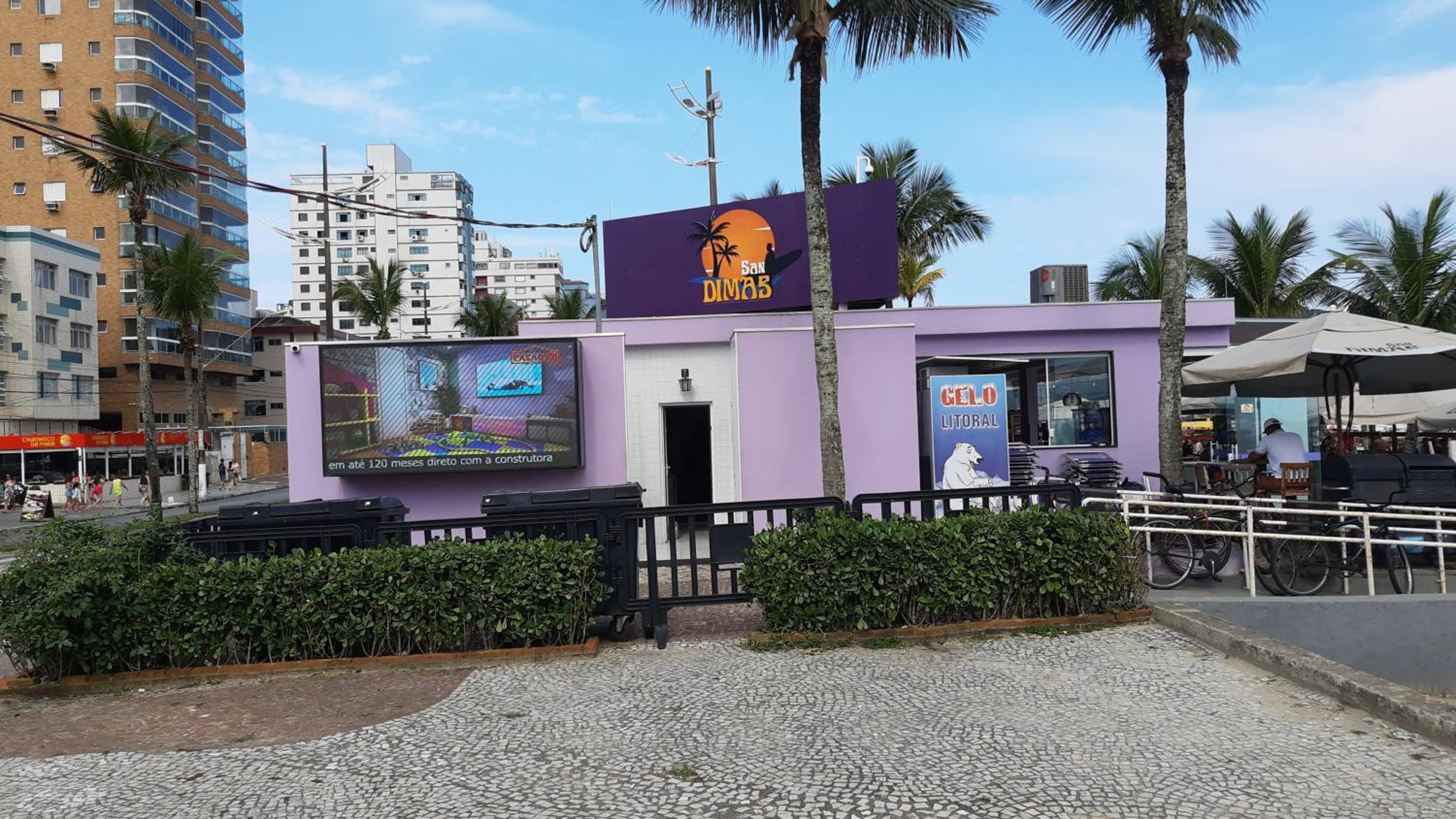 Prédio Frente Para o Mar Pé na Areia Lado Mercado Extra
