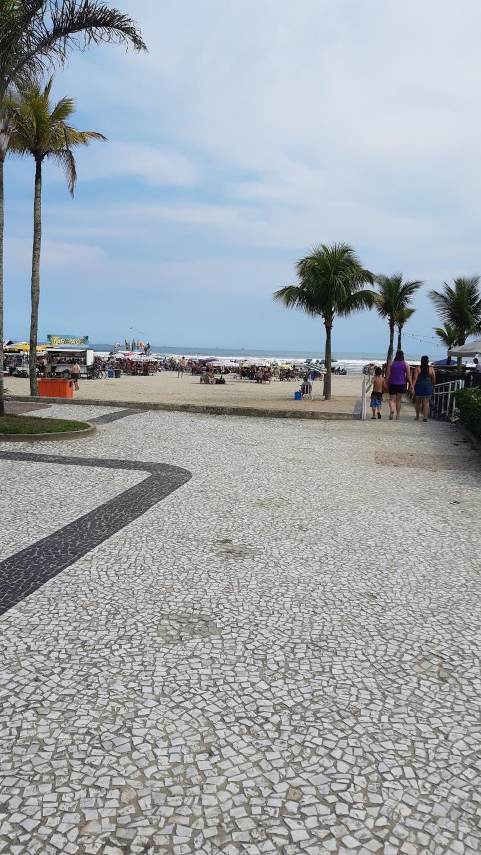 Prédio Frente Para o Mar Pé na Areia Lado Mercado Extra