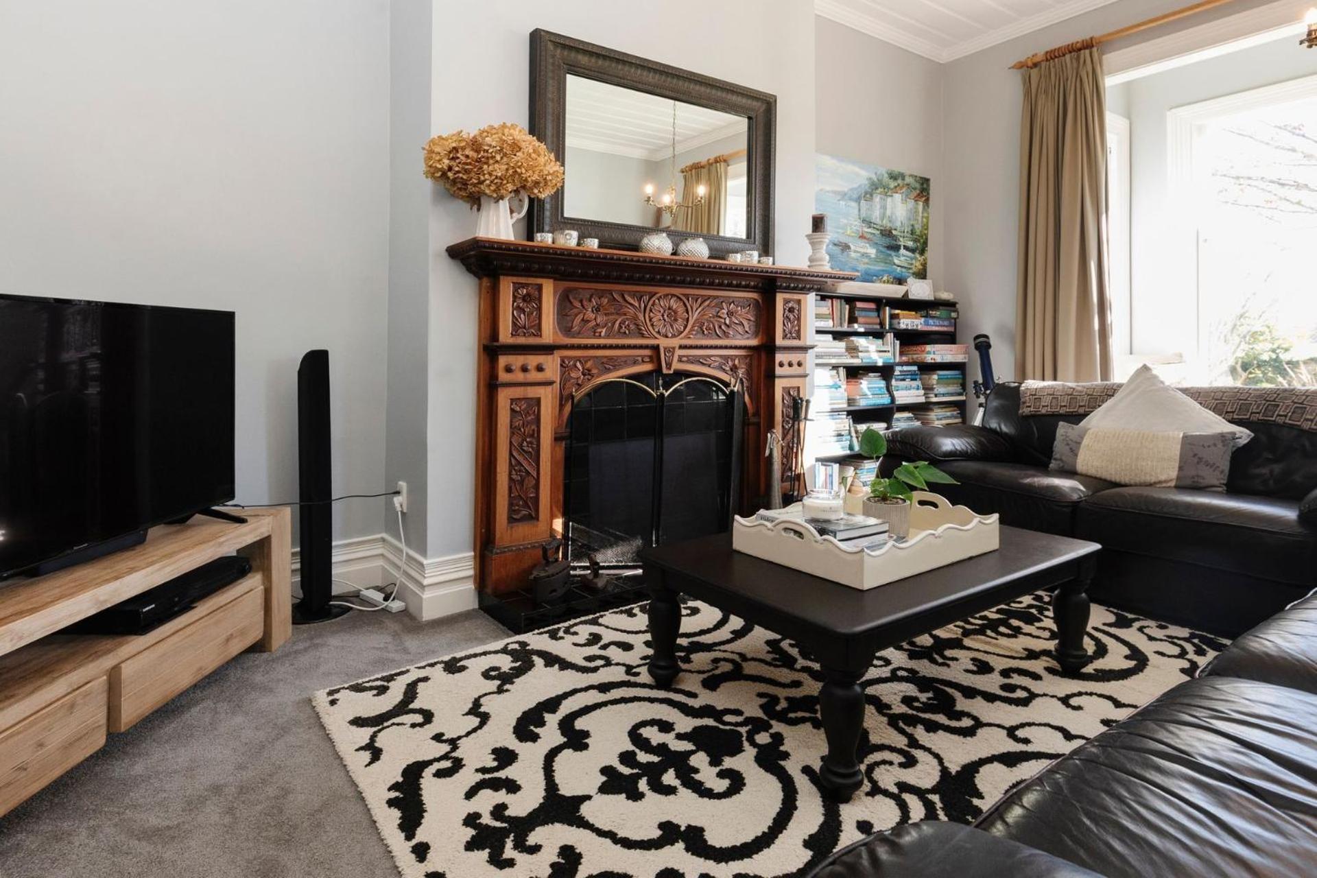 Timeless Treasure - family retreat with garden