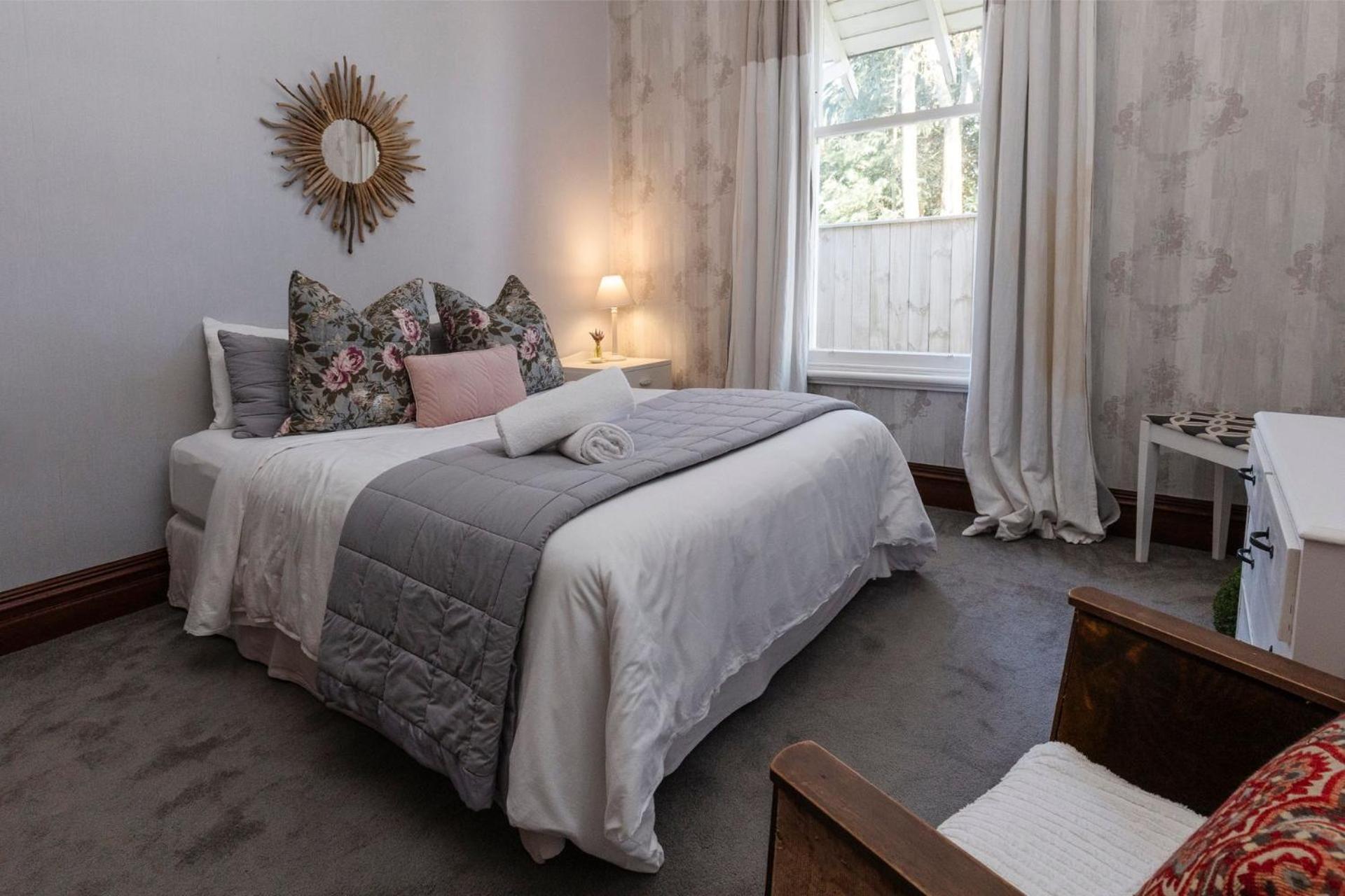 Timeless Treasure - family retreat with garden