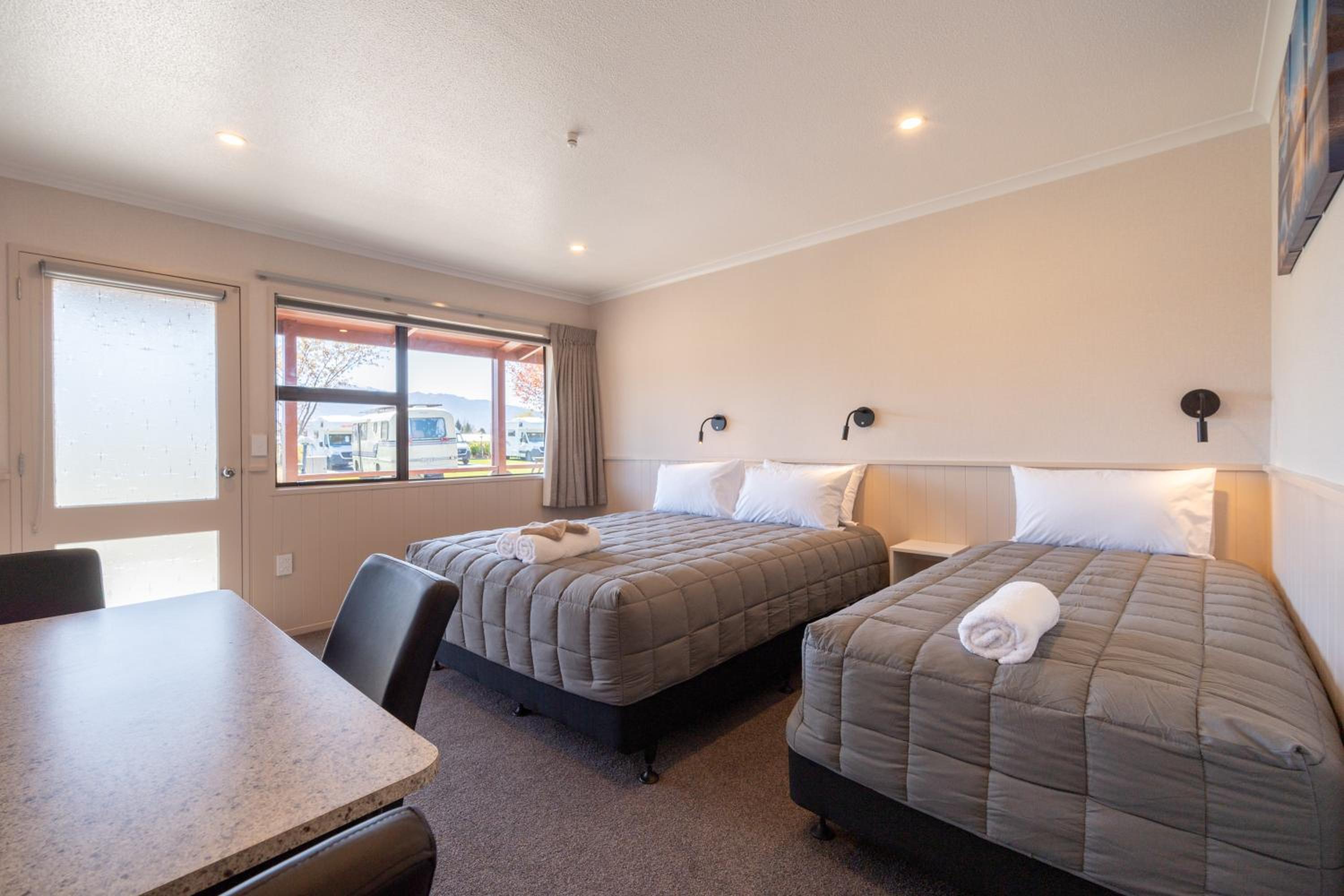 Te Anau Top 10 Holiday Park and Motels